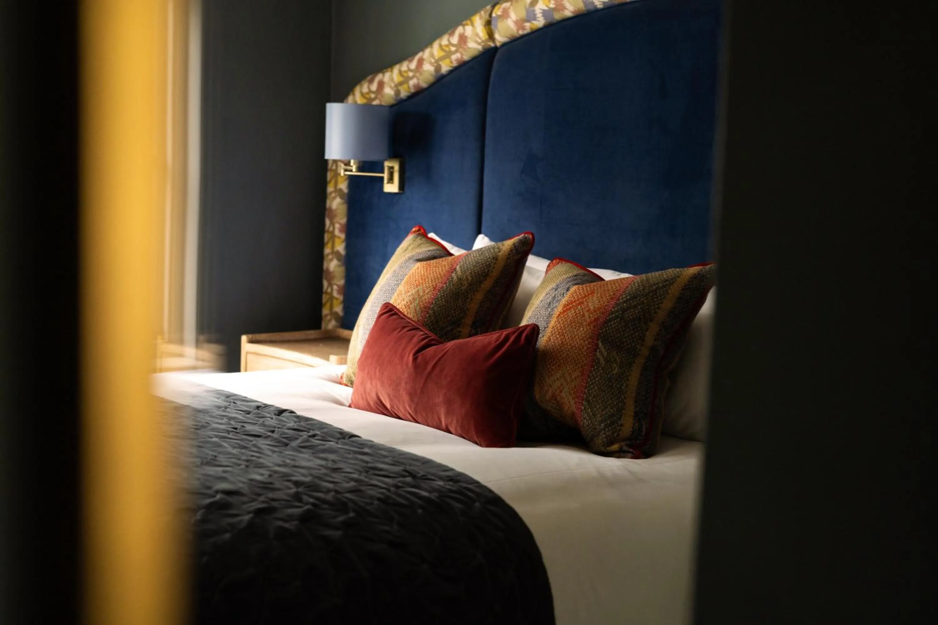 Bed in Bel and The Dragon-Cookham