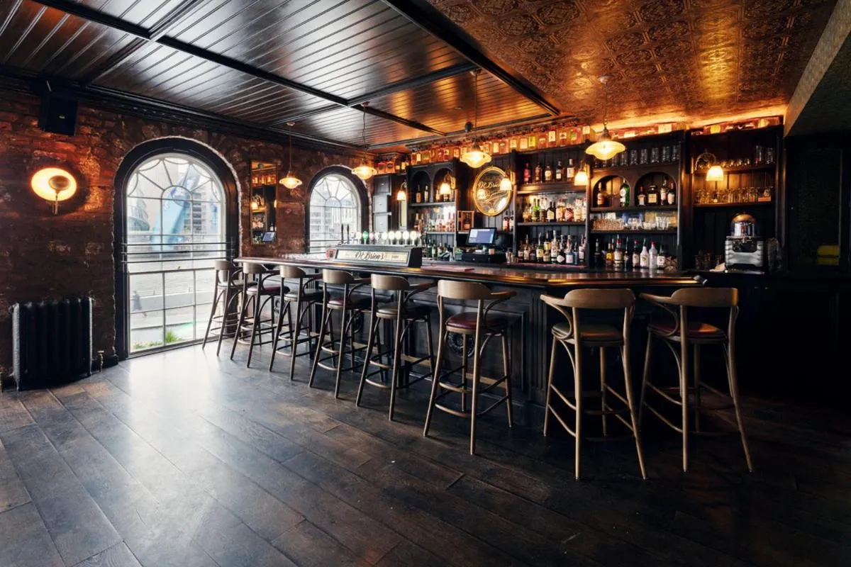 Lounge or bar in The Ferryman Townhouse