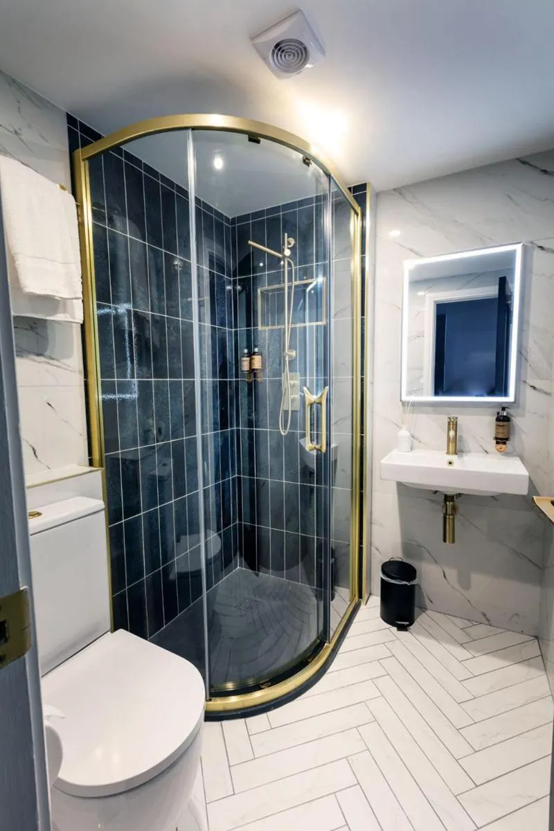 Shower in The Ferryman Townhouse