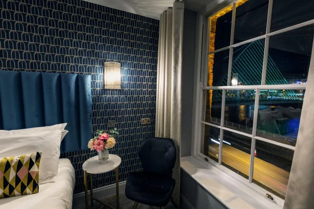 Bedroom, Bed in The Ferryman Townhouse