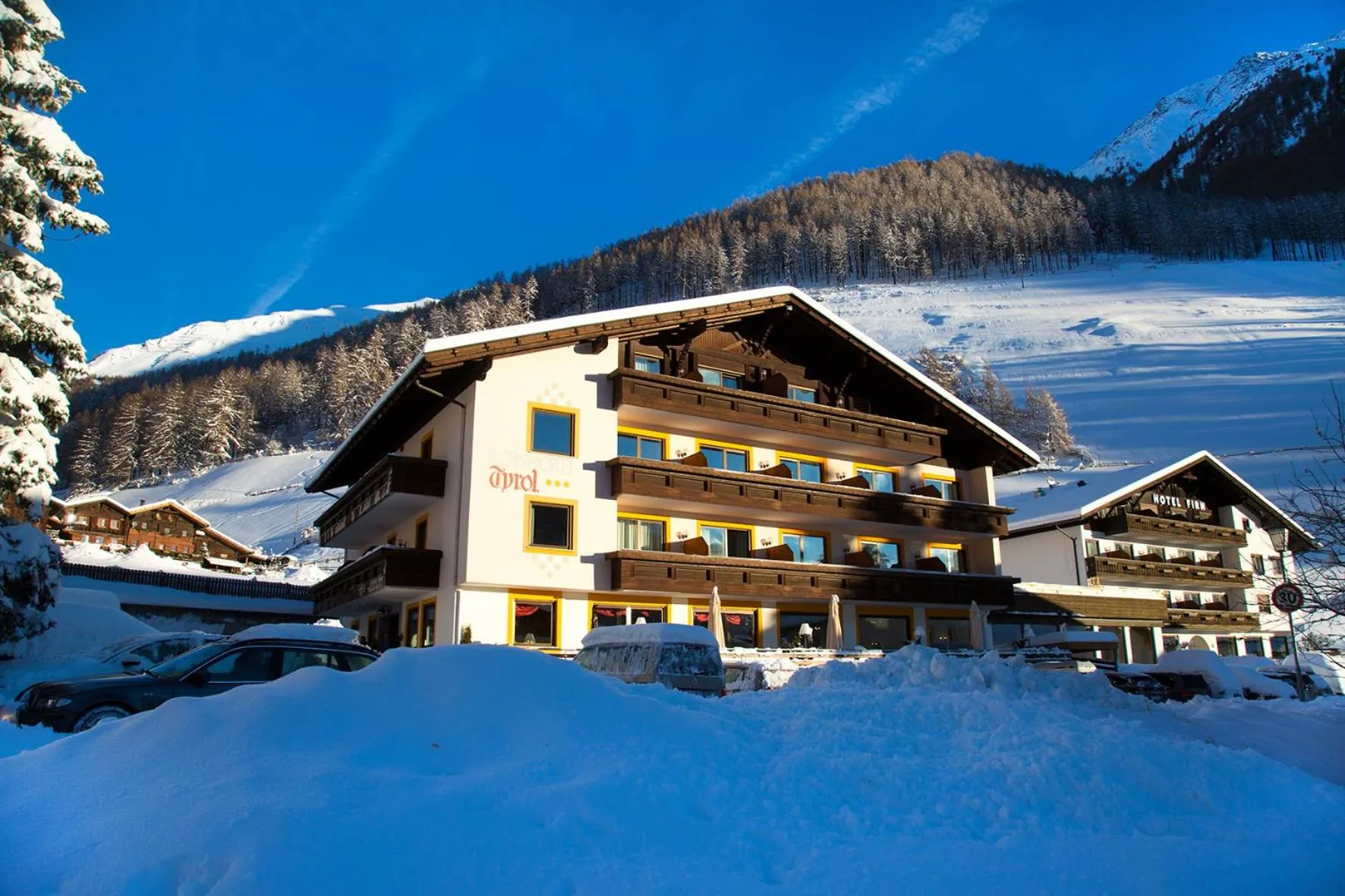 Facade/entrance in Berghotel Tyrol
