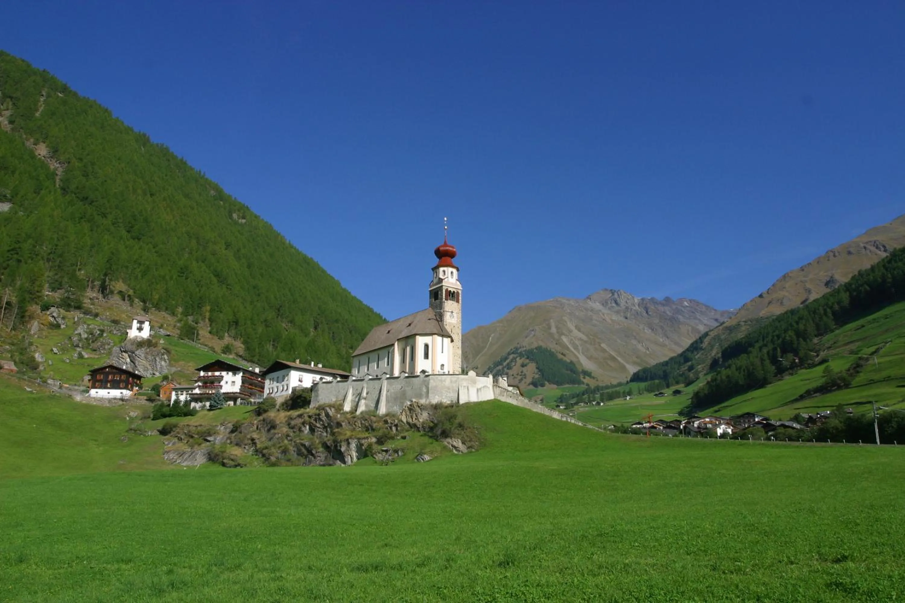 Area and facilities in Berghotel Tyrol