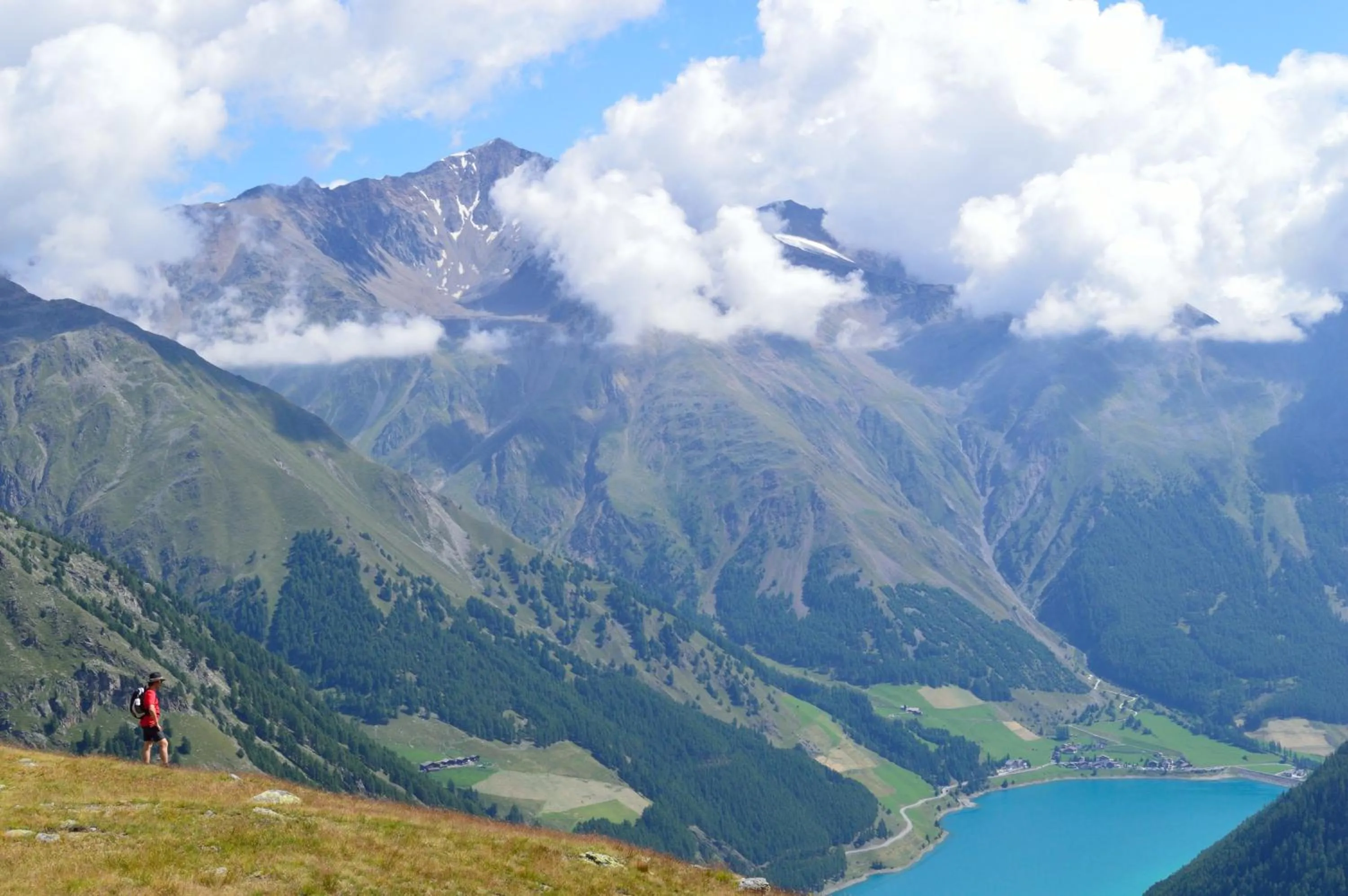 Hiking in Berghotel Tyrol