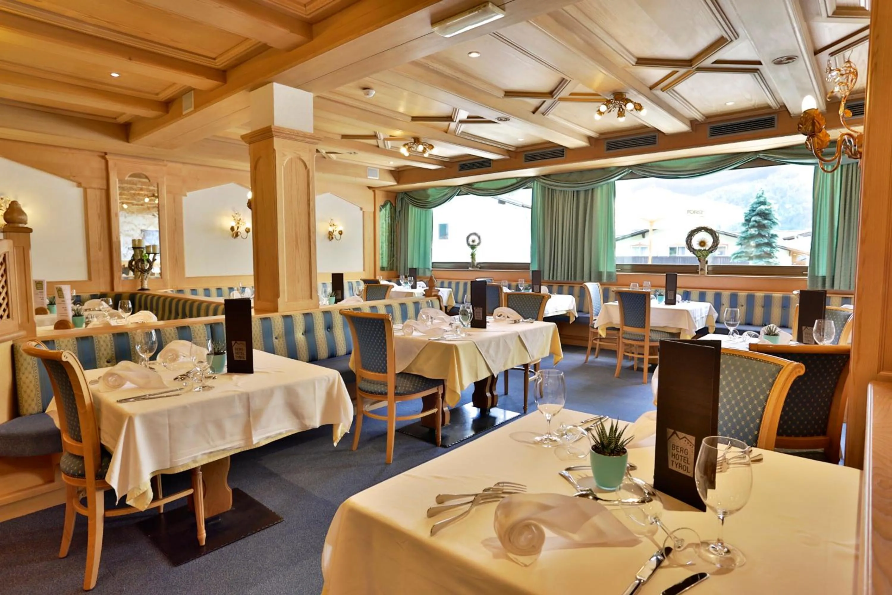 Restaurant/places to eat in Berghotel Tyrol