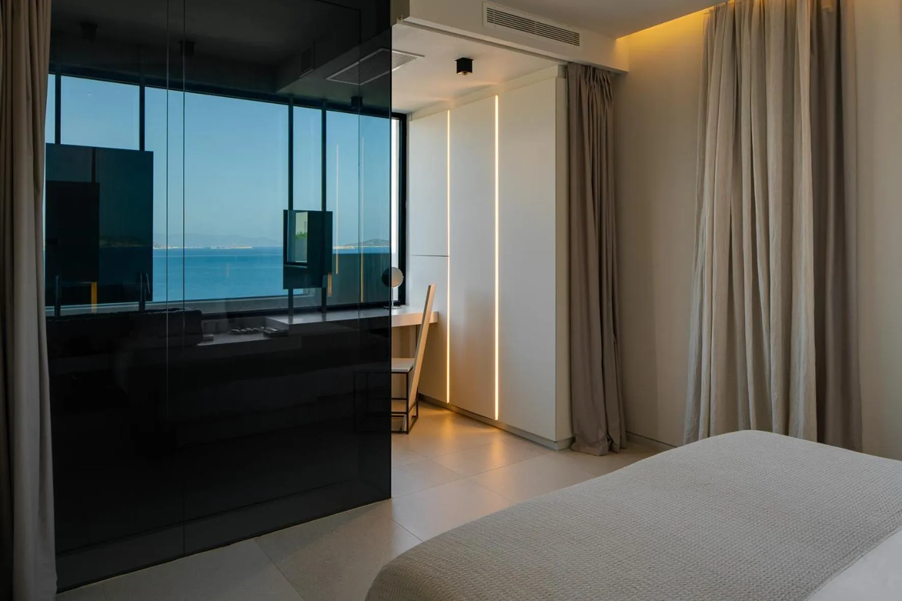 Bedroom, Bed in Milos Cove