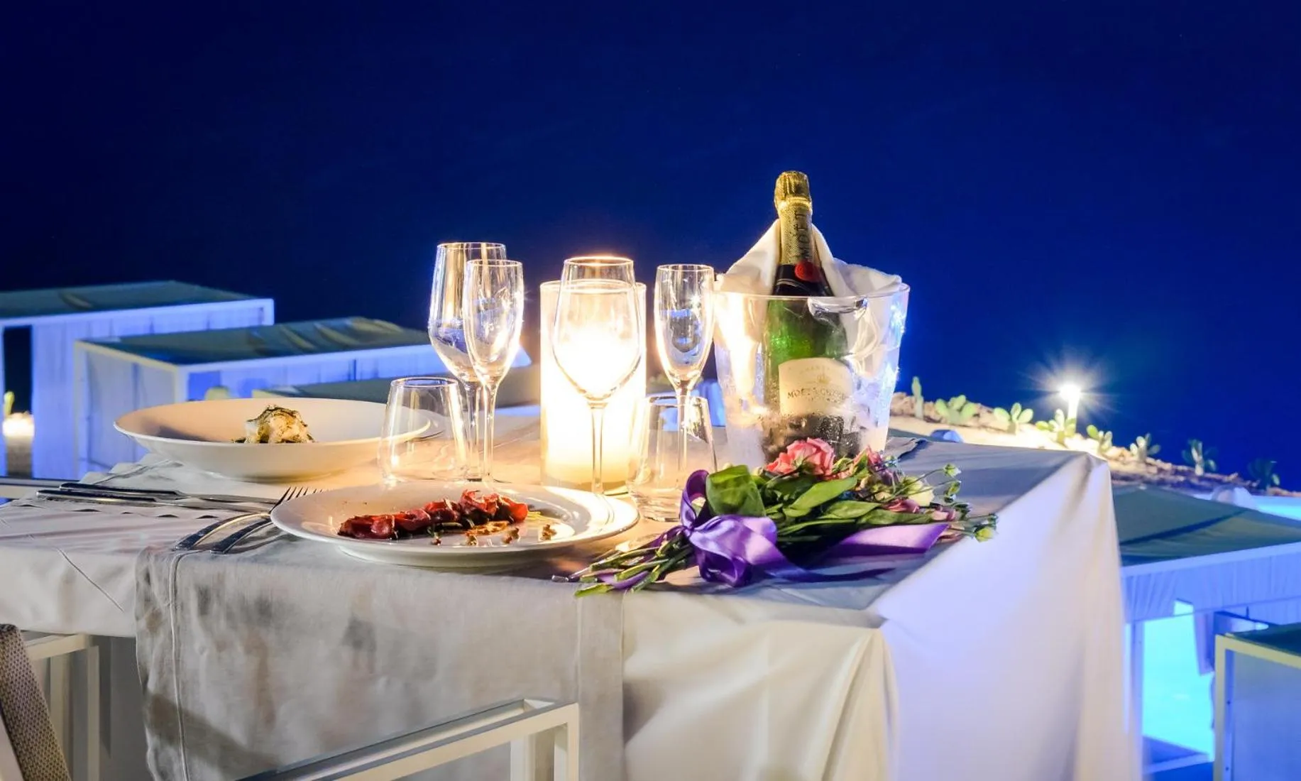 Banquet/Function facilities in Milos Cove