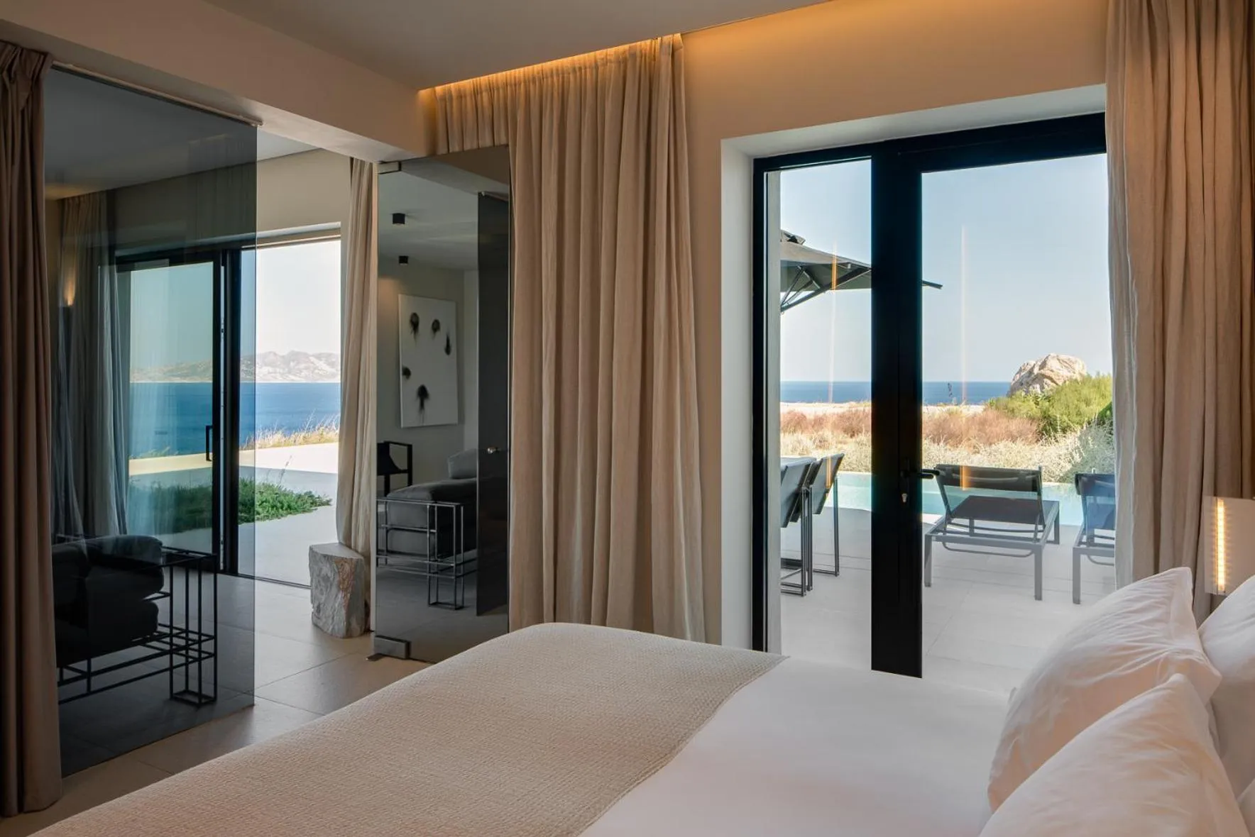 Bedroom, Bed in Milos Cove