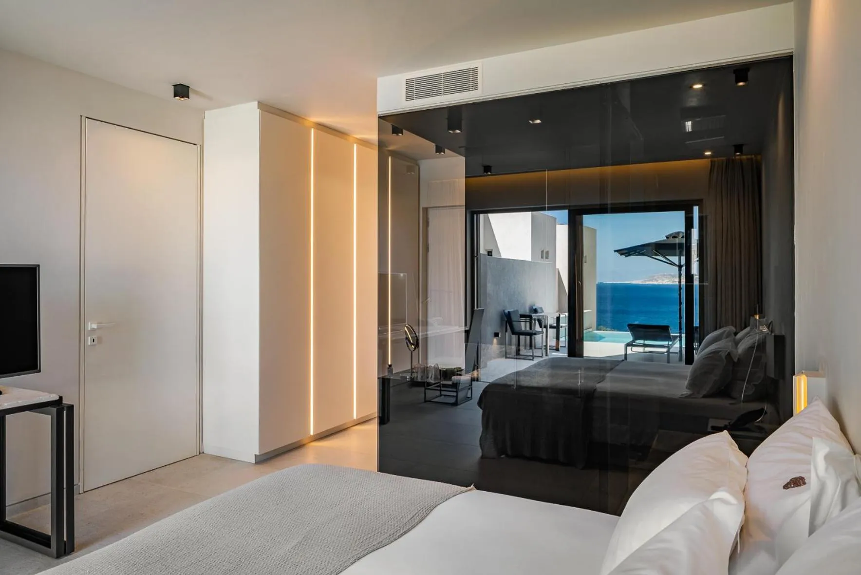 Bedroom, Bed in Milos Cove