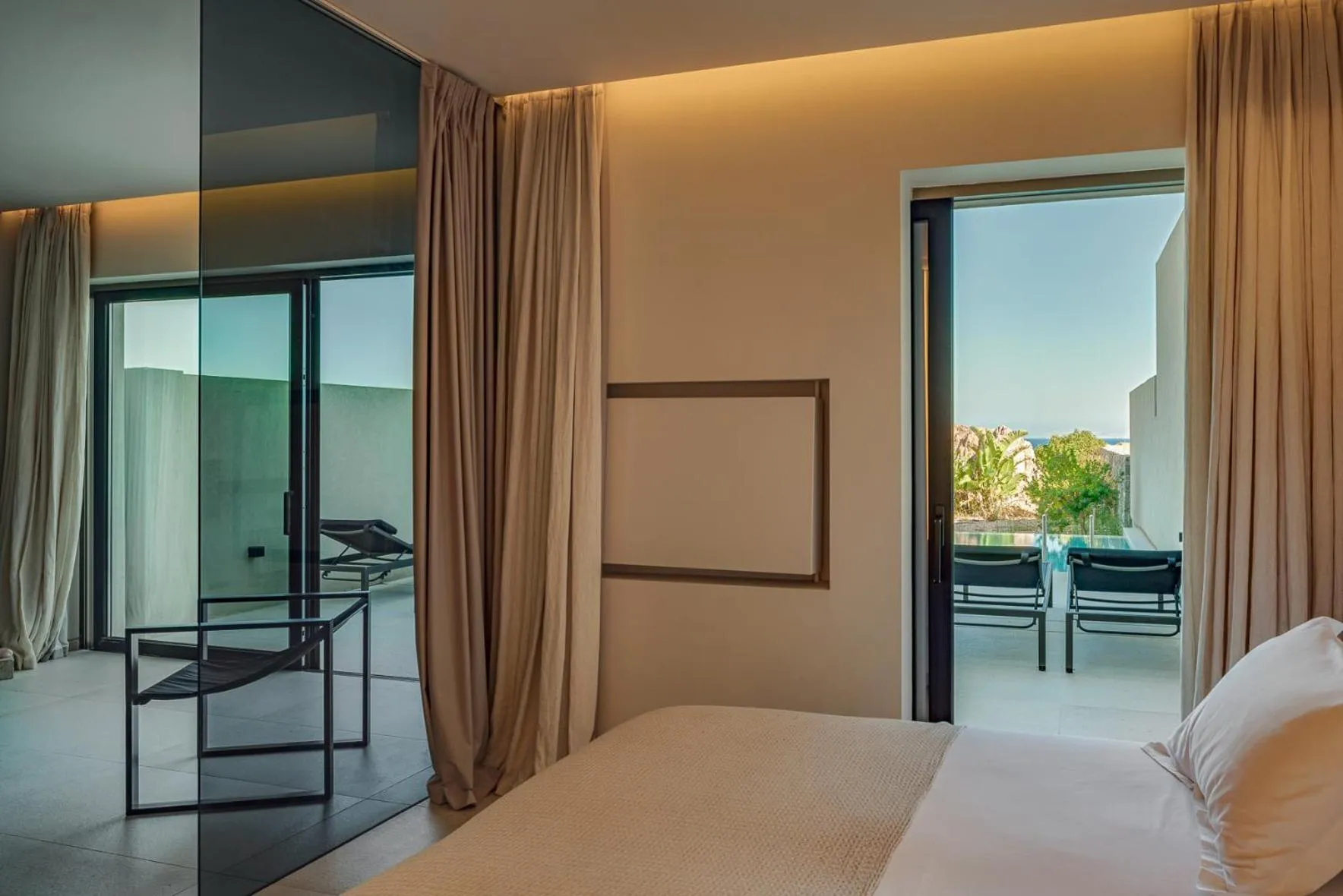 Bedroom, Bed in Milos Cove