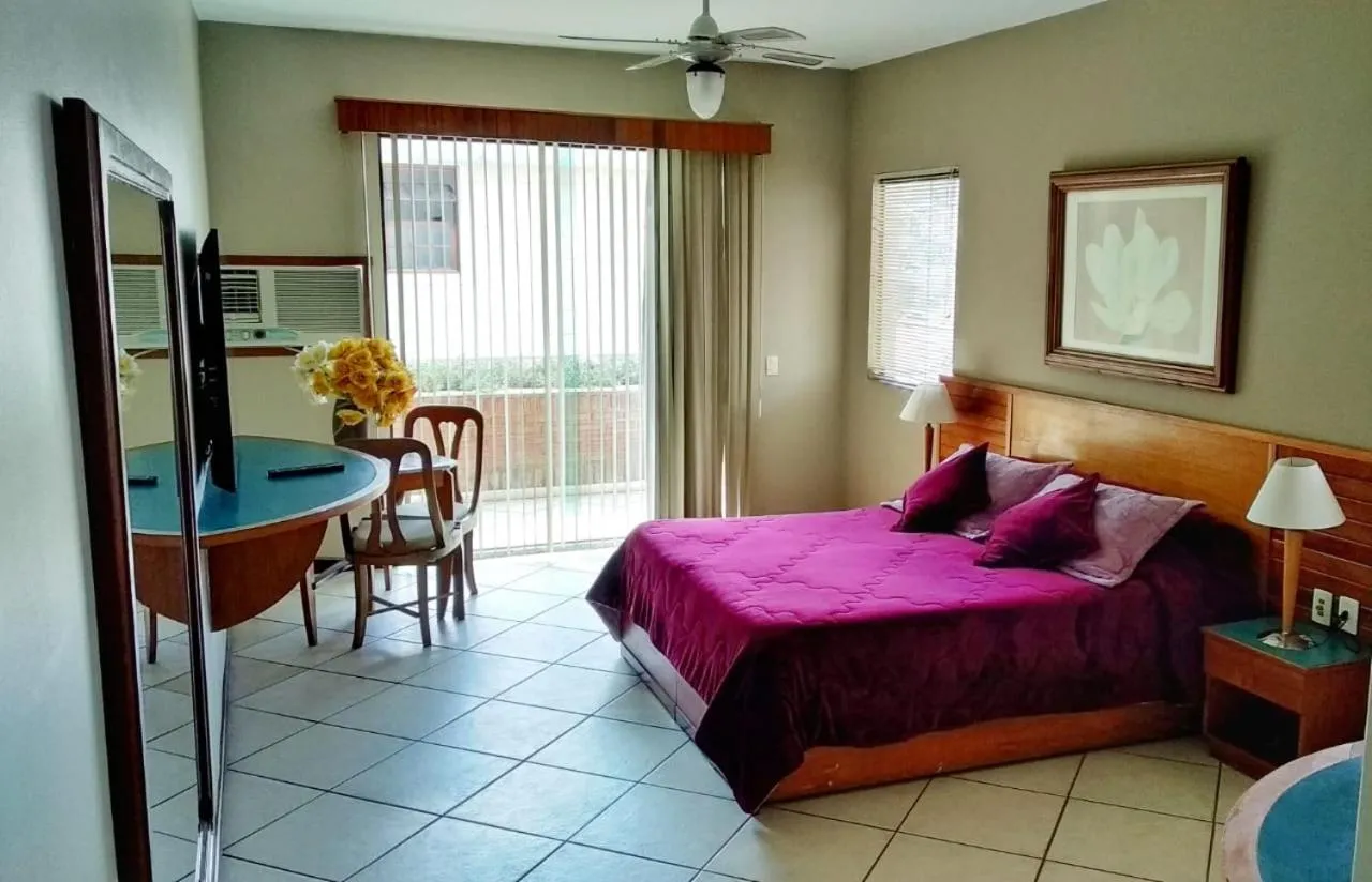 Suite with Spa Bath in Hotel Dominguez Plaza