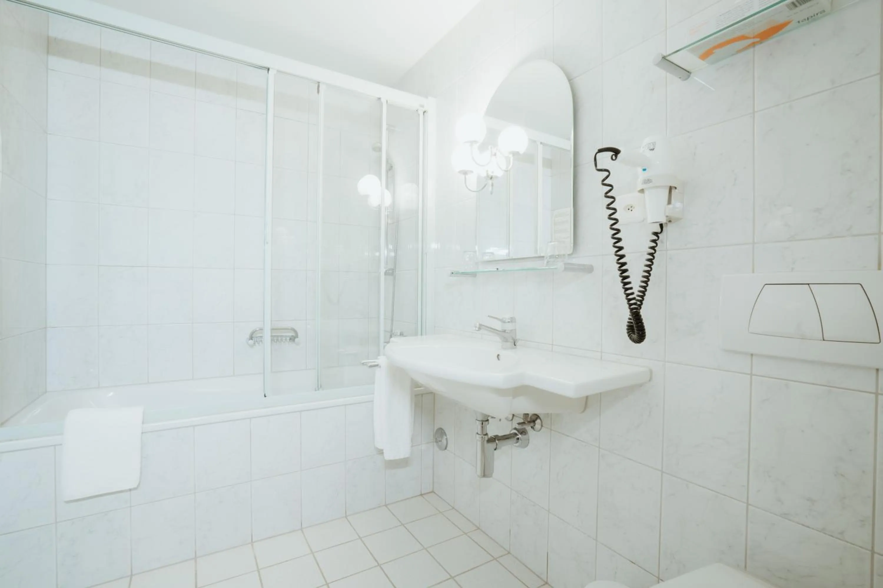 Shower in Parkhotel Schwert