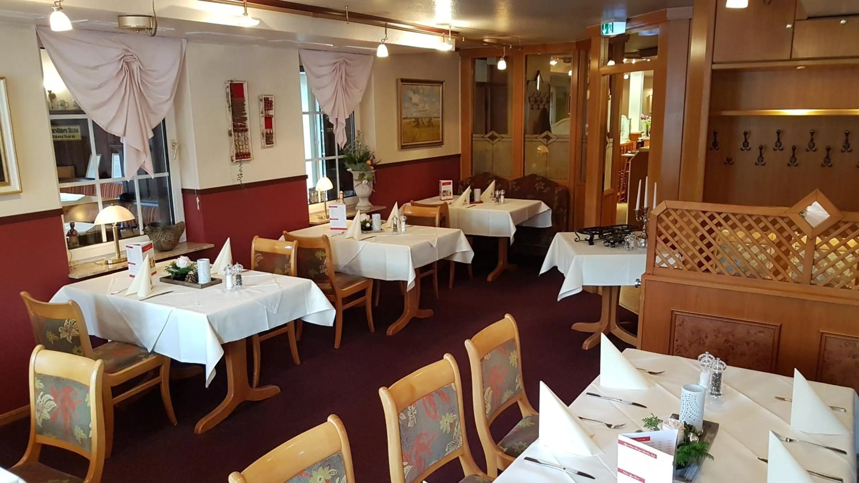 Restaurant/places to eat in Hotel Landhaus Feyen