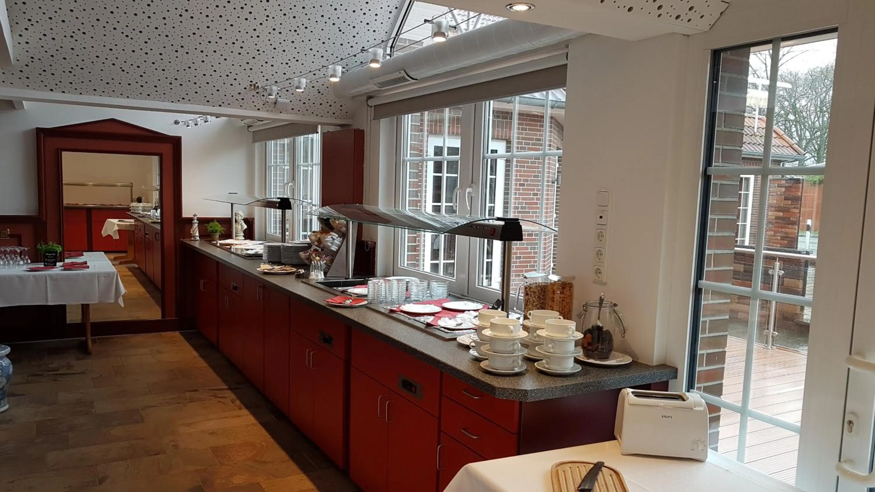 Restaurant/places to eat in Hotel Landhaus Feyen