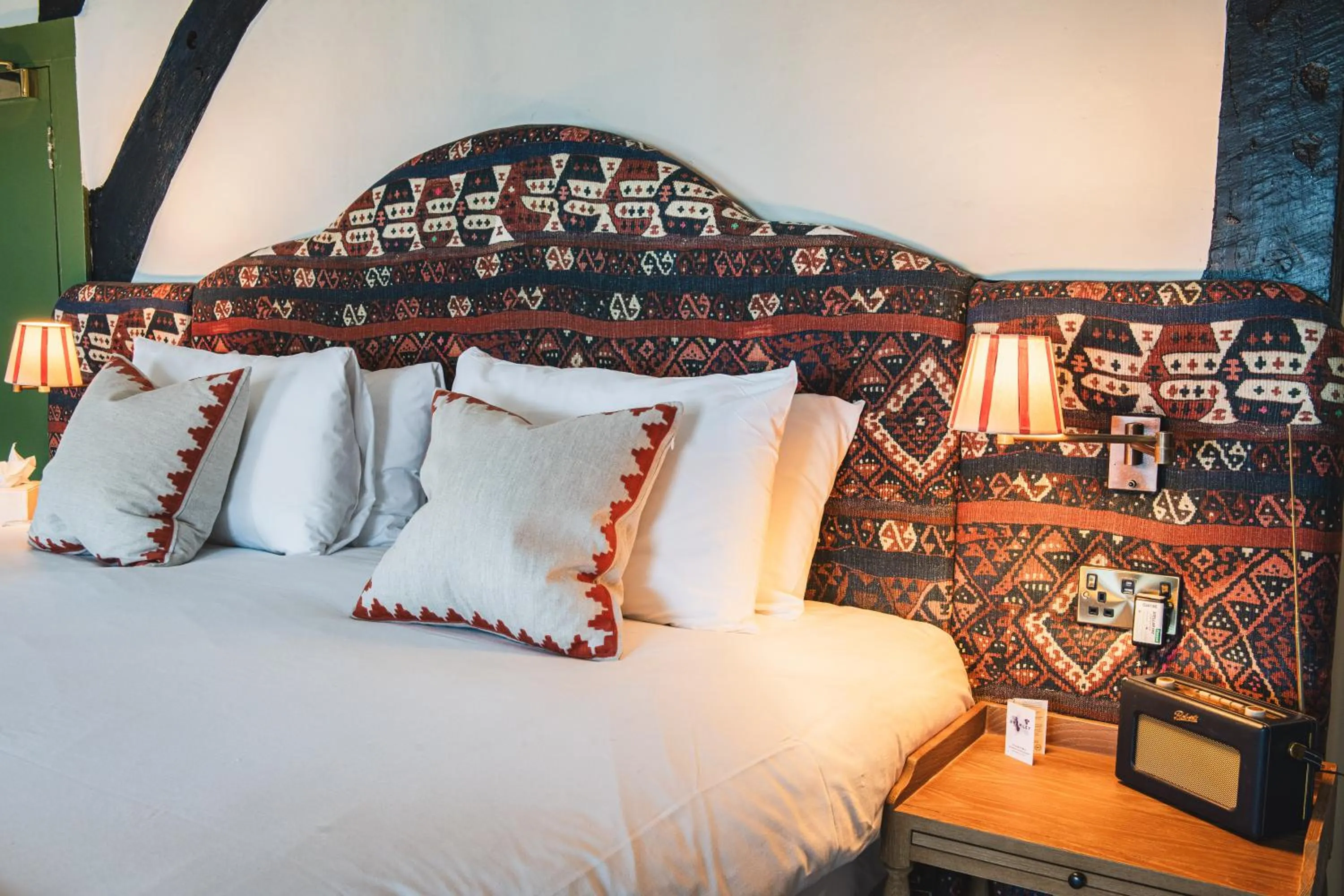 Bed in Bel and The Dragon-Odiham