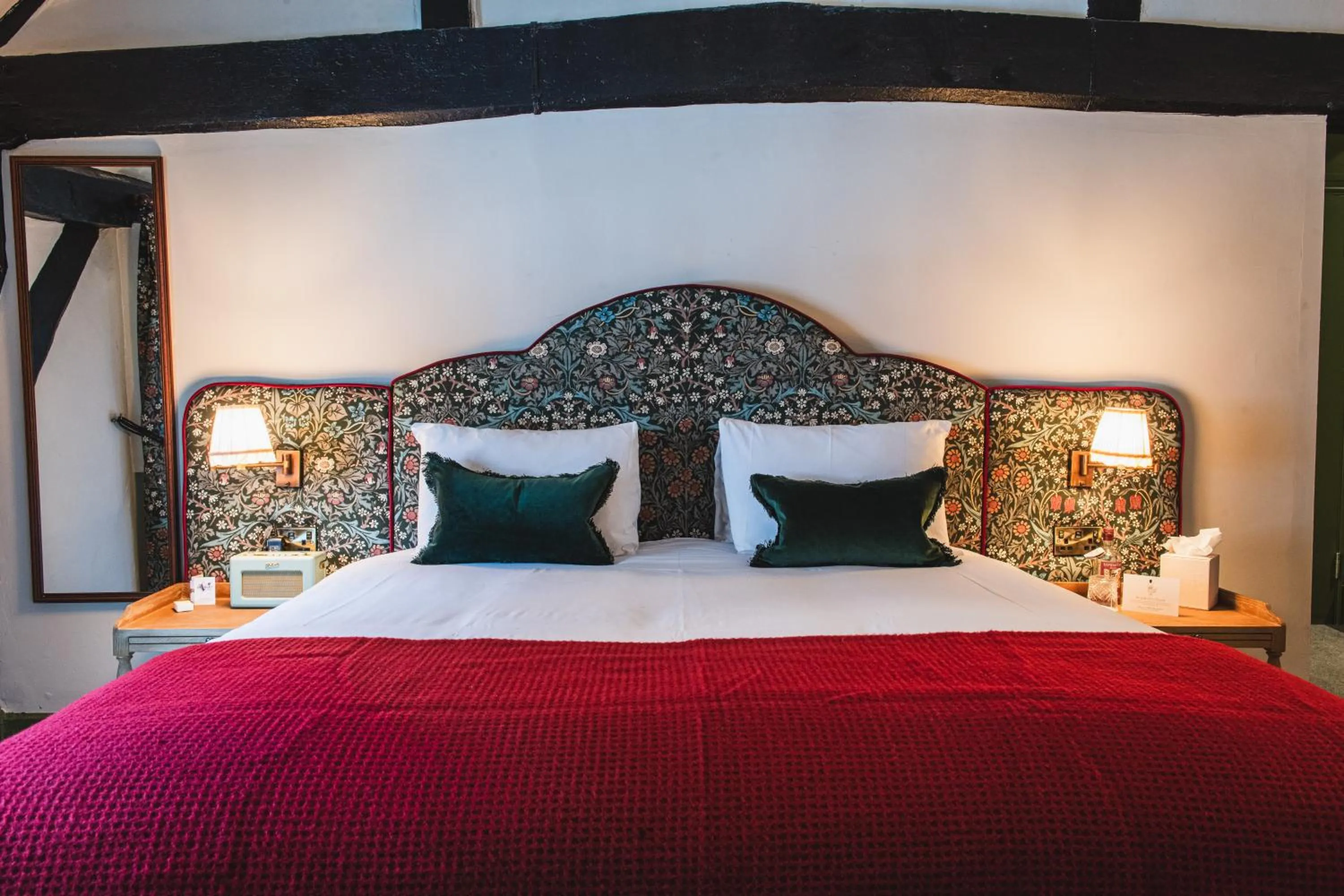 Bed in Bel and The Dragon-Odiham