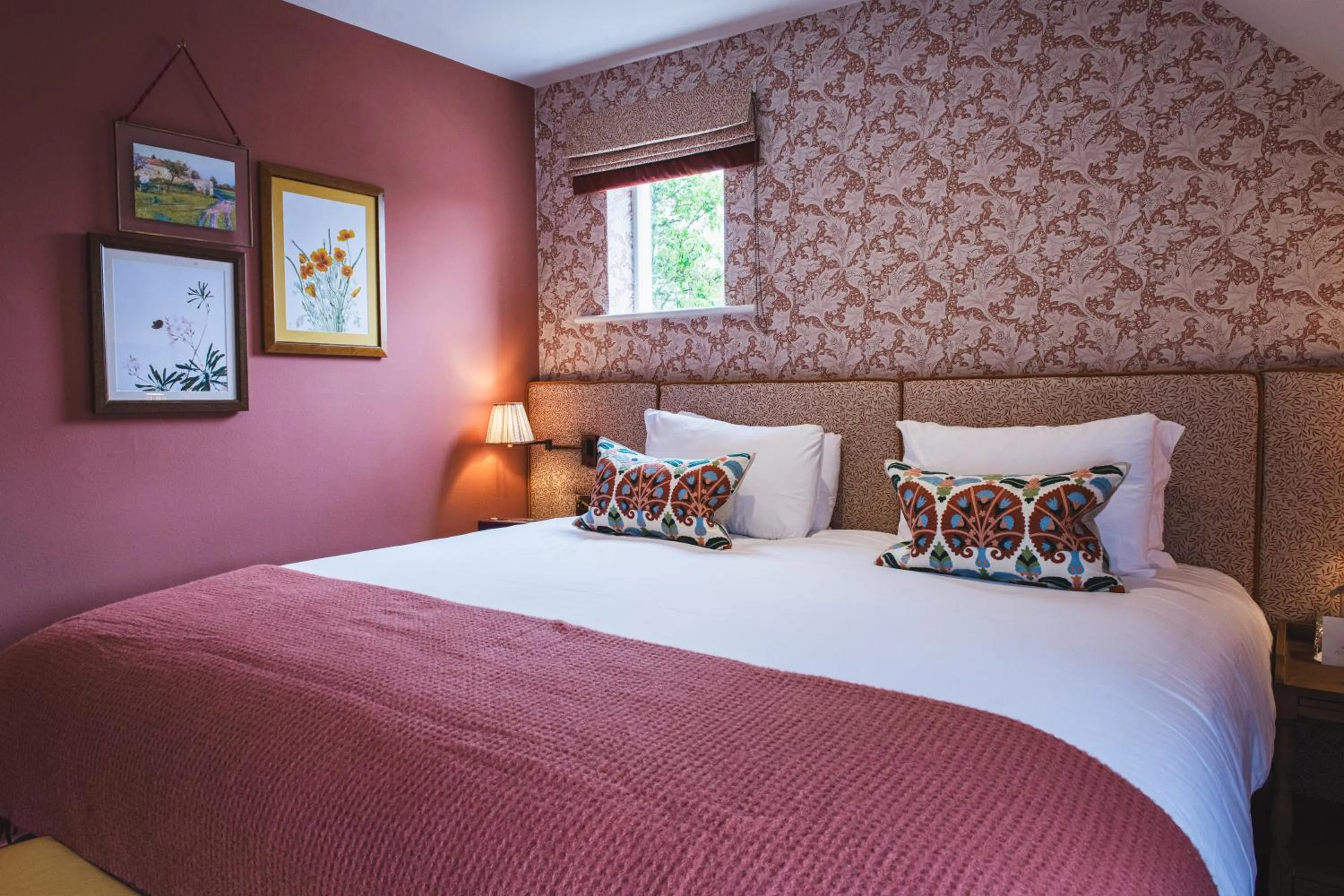 Bed in Bel and The Dragon-Odiham