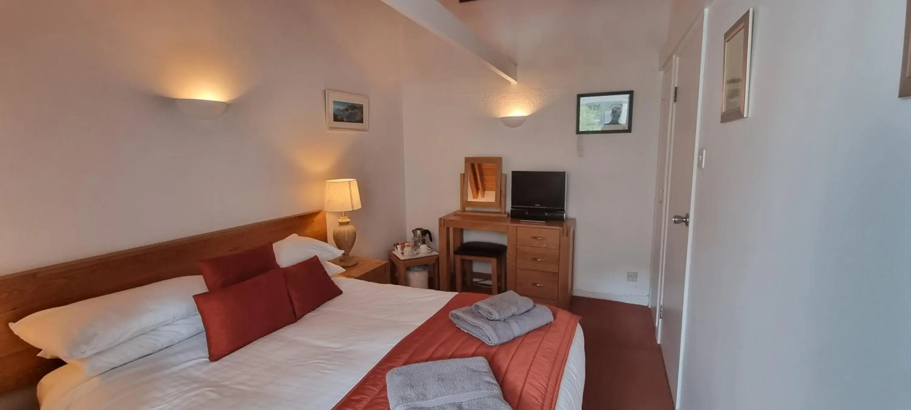 Double Room with Private Bathroom in The Crumplehorn Inn & Mill Double Room with Private Bathroom in The Crumplehorn Inn & Mill