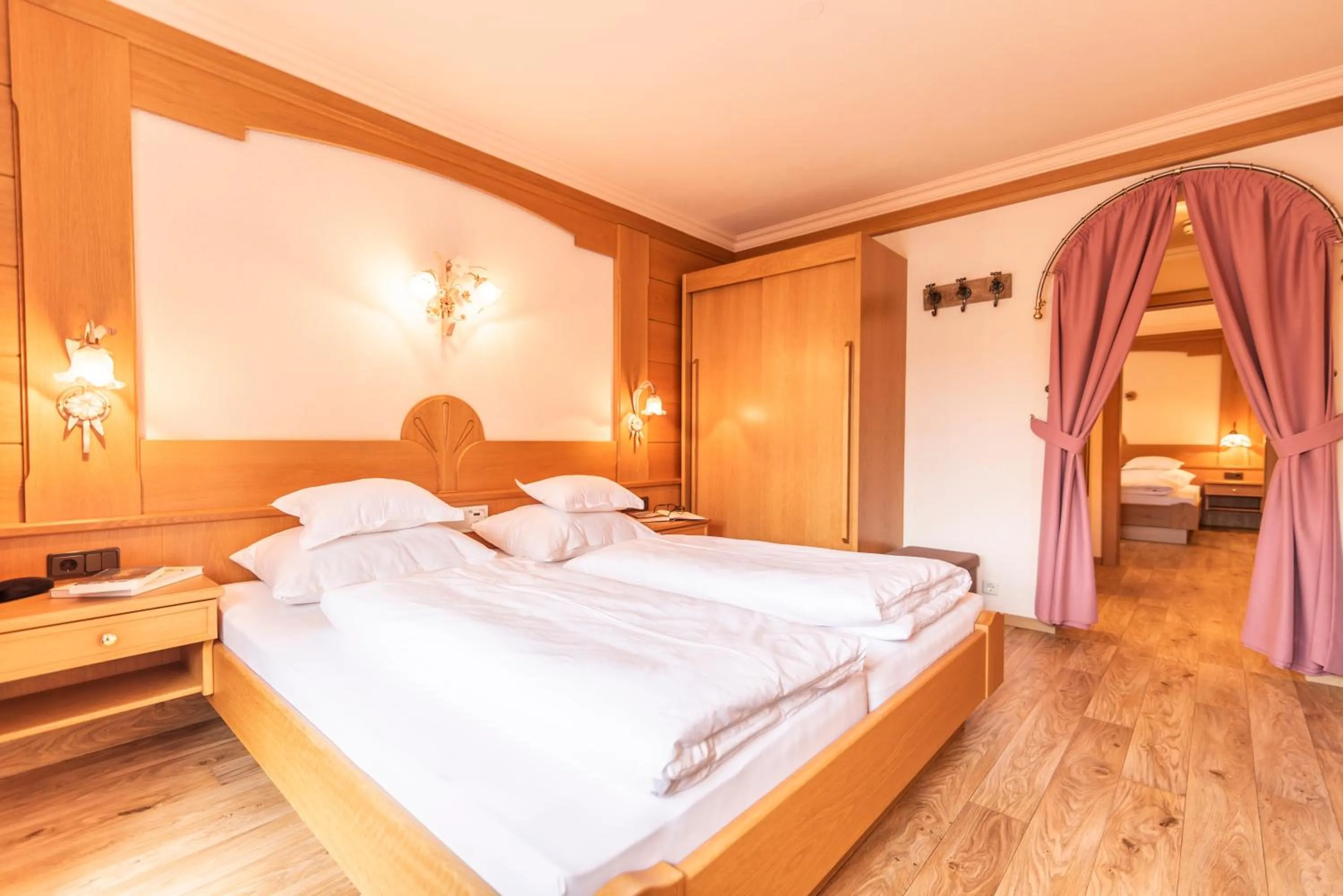 Bedroom, Bed in Hotel Garni Apart TINA