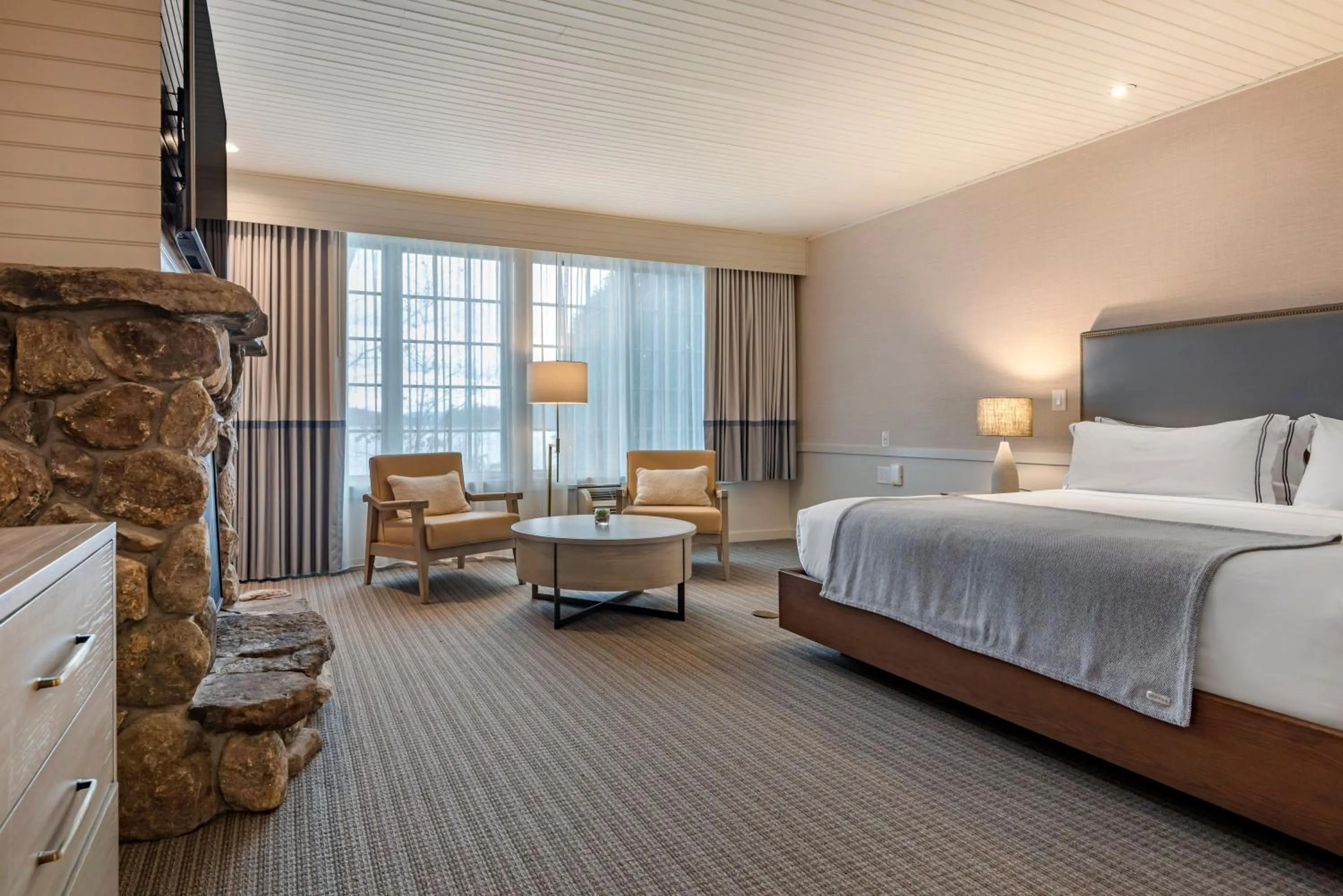 Photo of the whole room, Bed in Mill Falls Resort Collection at the Lake