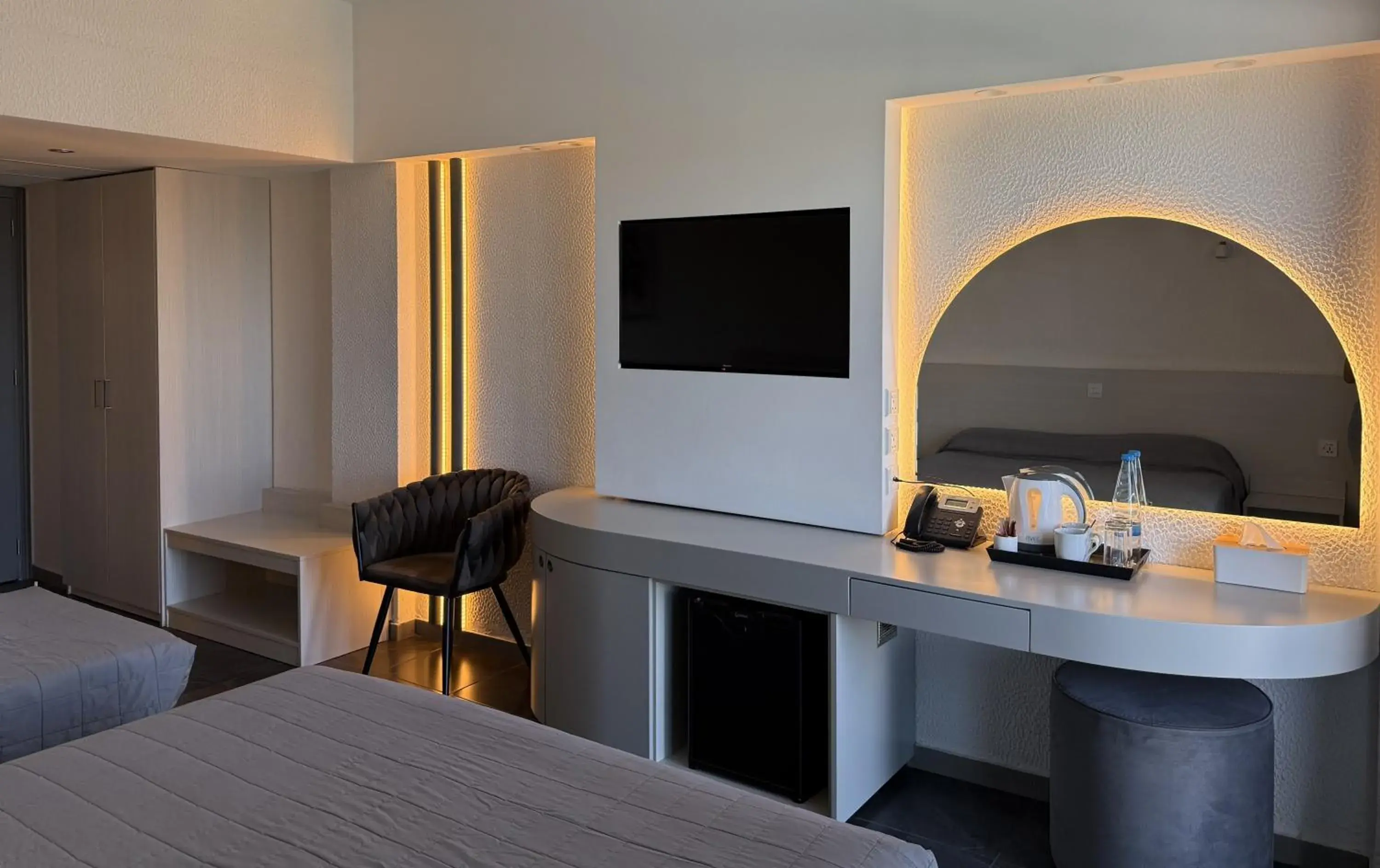 TV and multimedia, Bed in Sveltos Hotel TV and multimedia, Bed in Sveltos Hotel