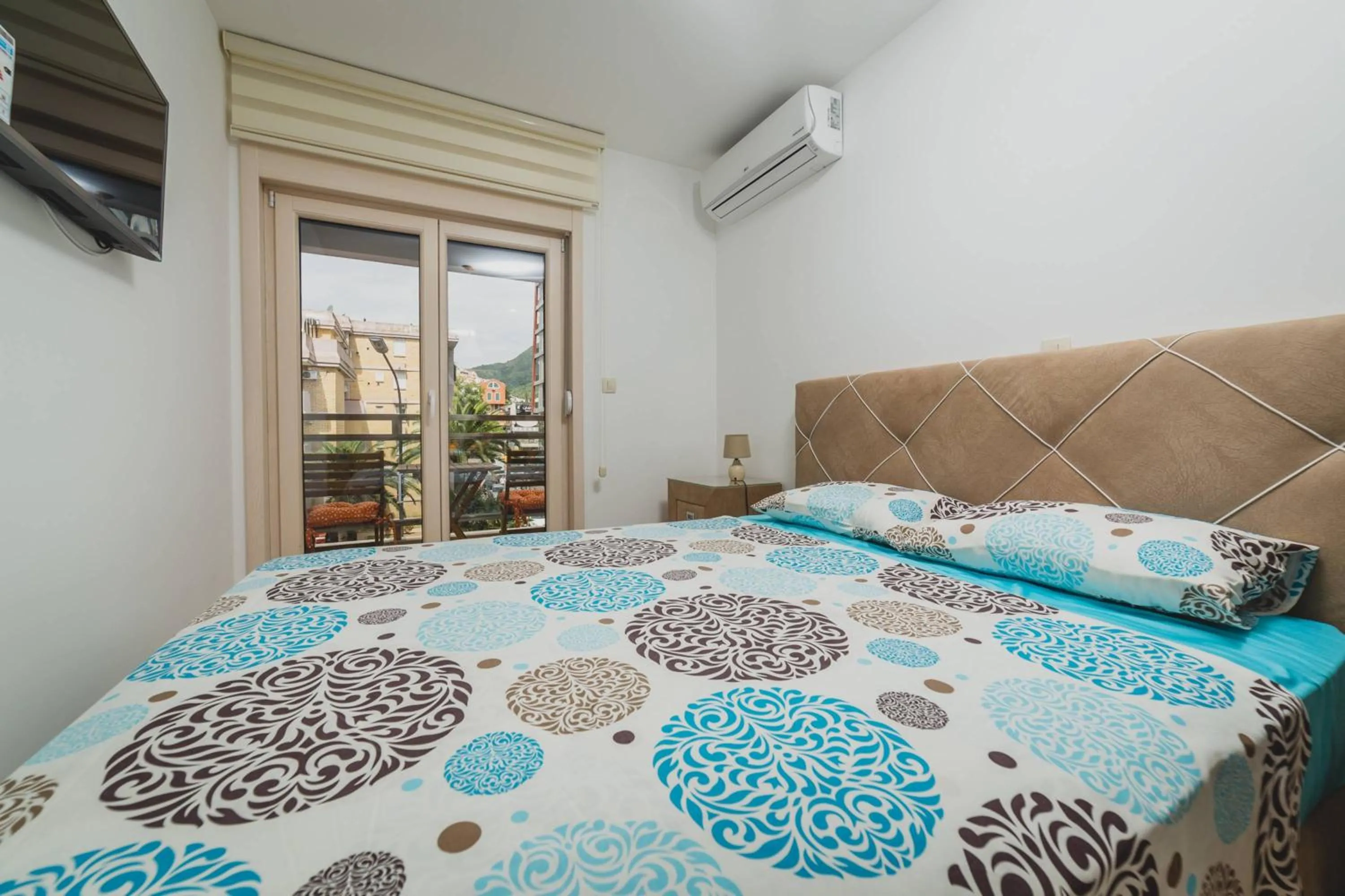 Bed in Apartments Krug