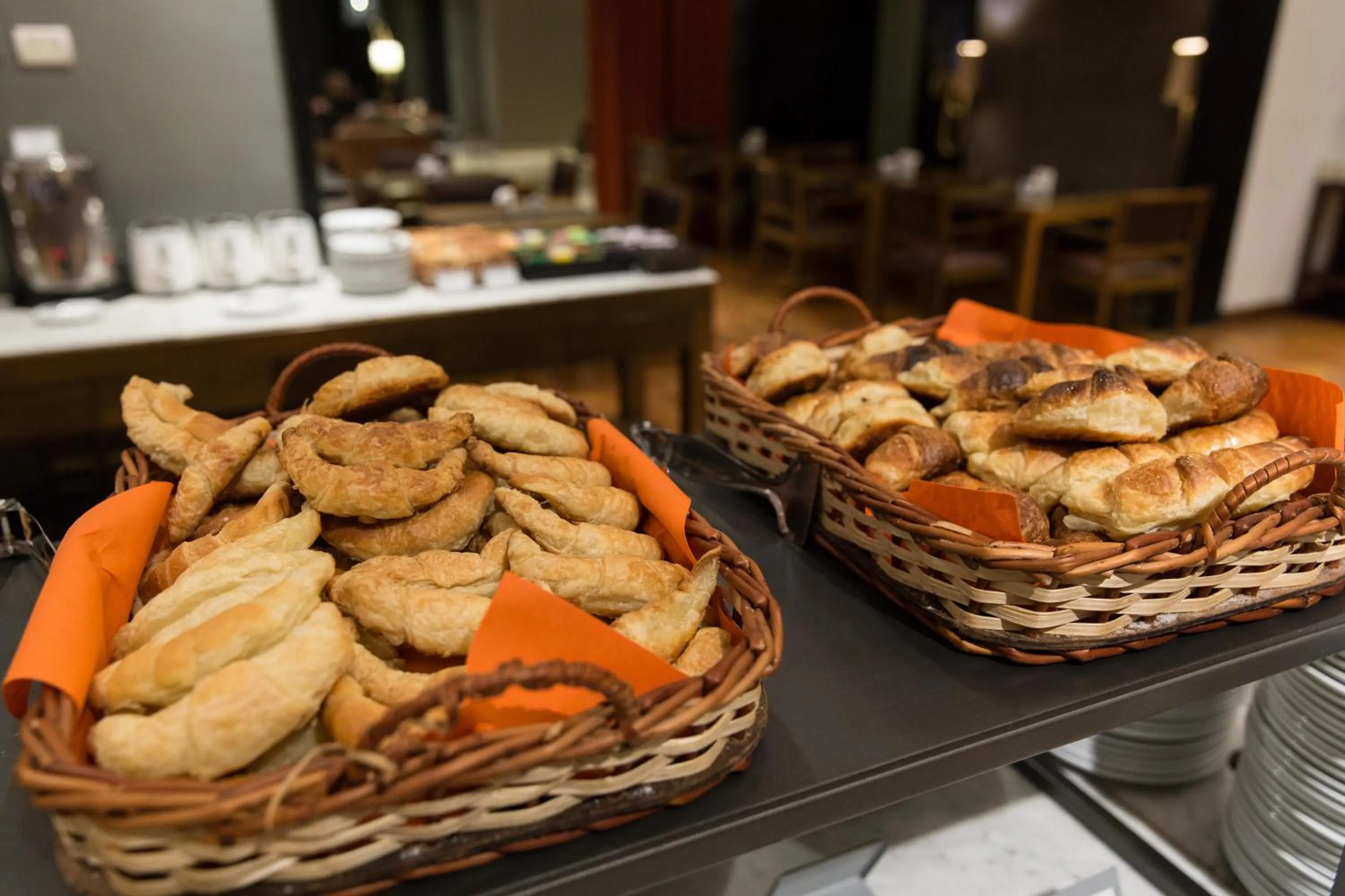 Food in Esplendor by Wyndham Mendoza