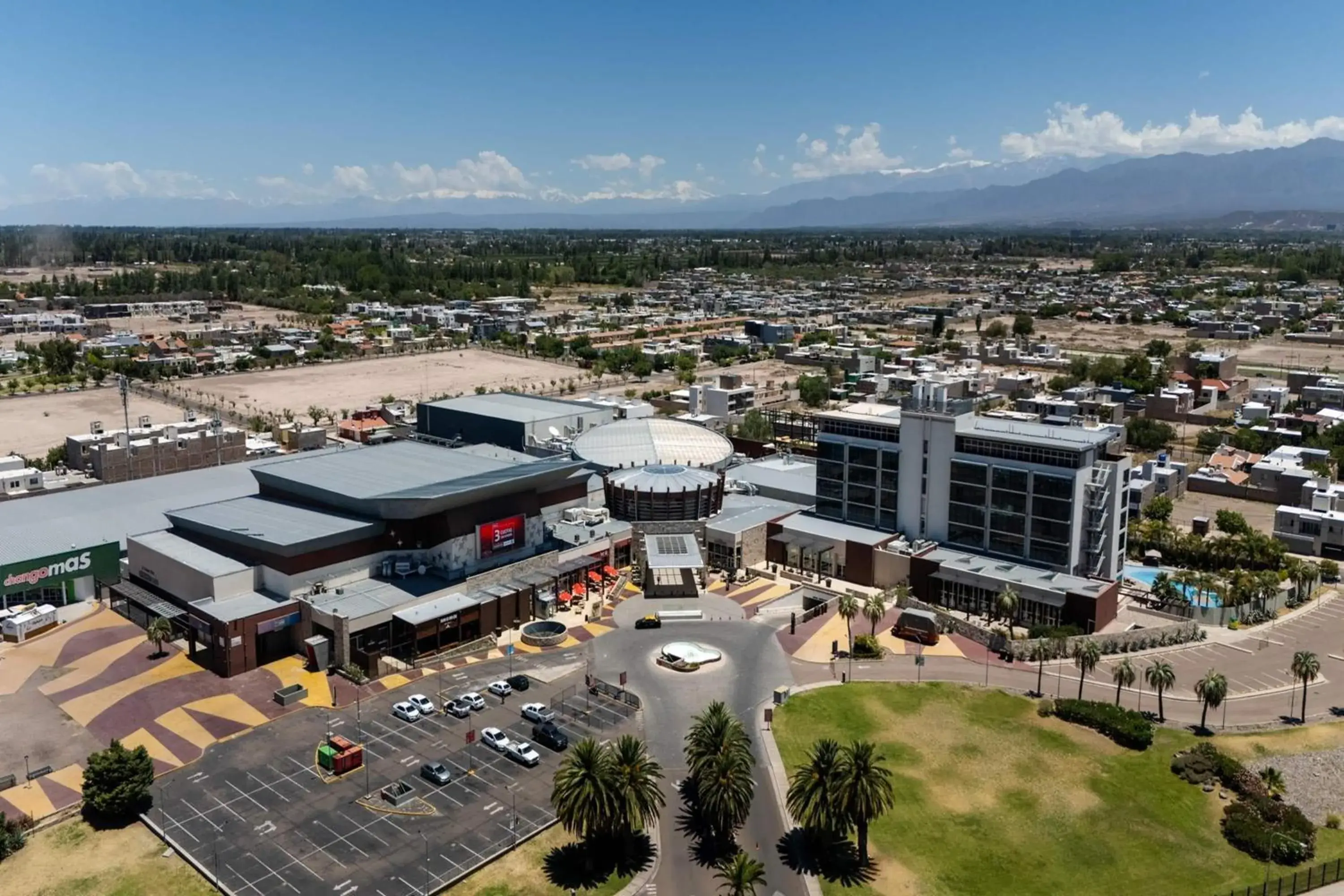 Property building in Esplendor by Wyndham Mendoza Property building in Esplendor by Wyndham Mendoza