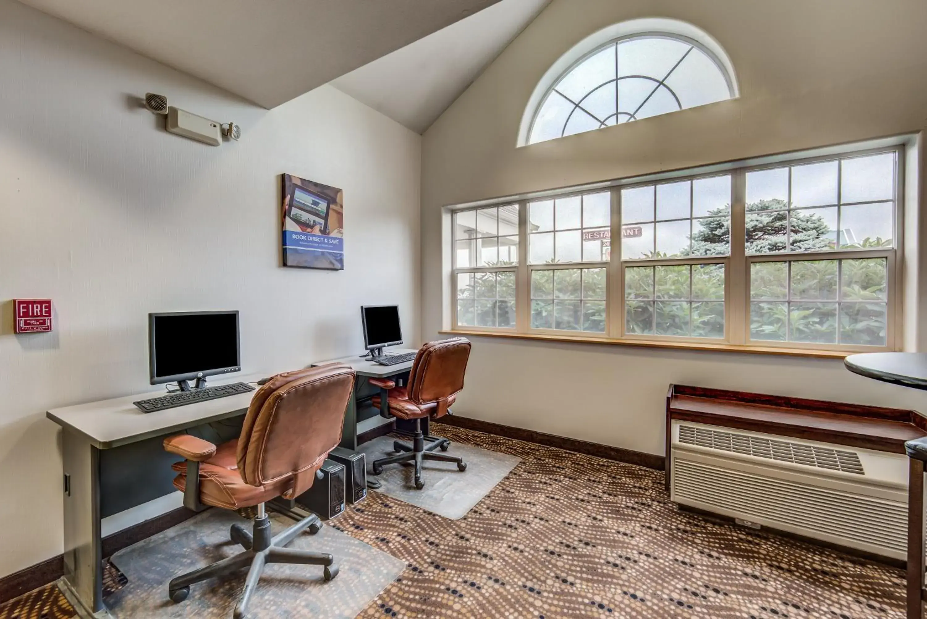 Lobby or reception in Motel 6-Sutherlin, OR Lobby or reception in Motel 6-Sutherlin, OR