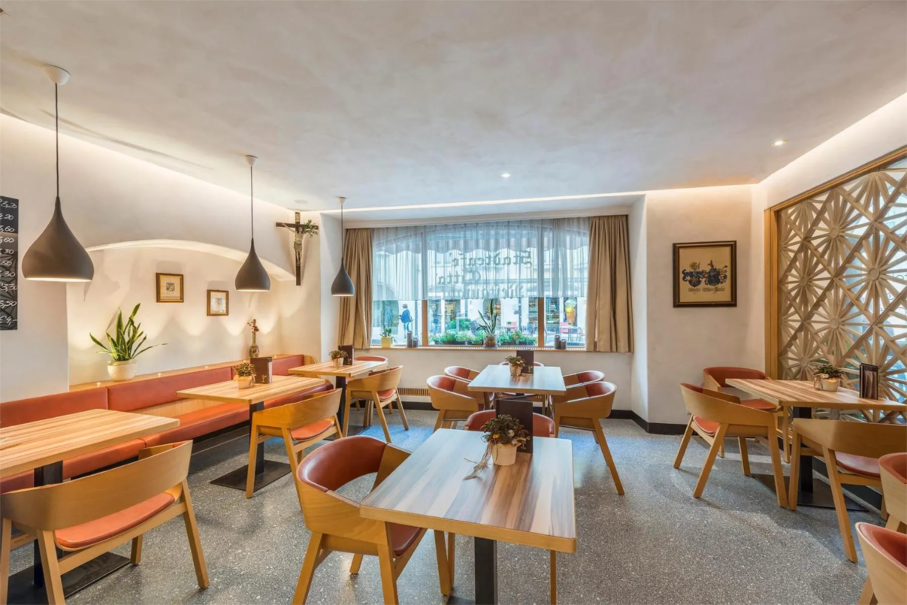 Restaurant/places to eat in Posthotel Lamm