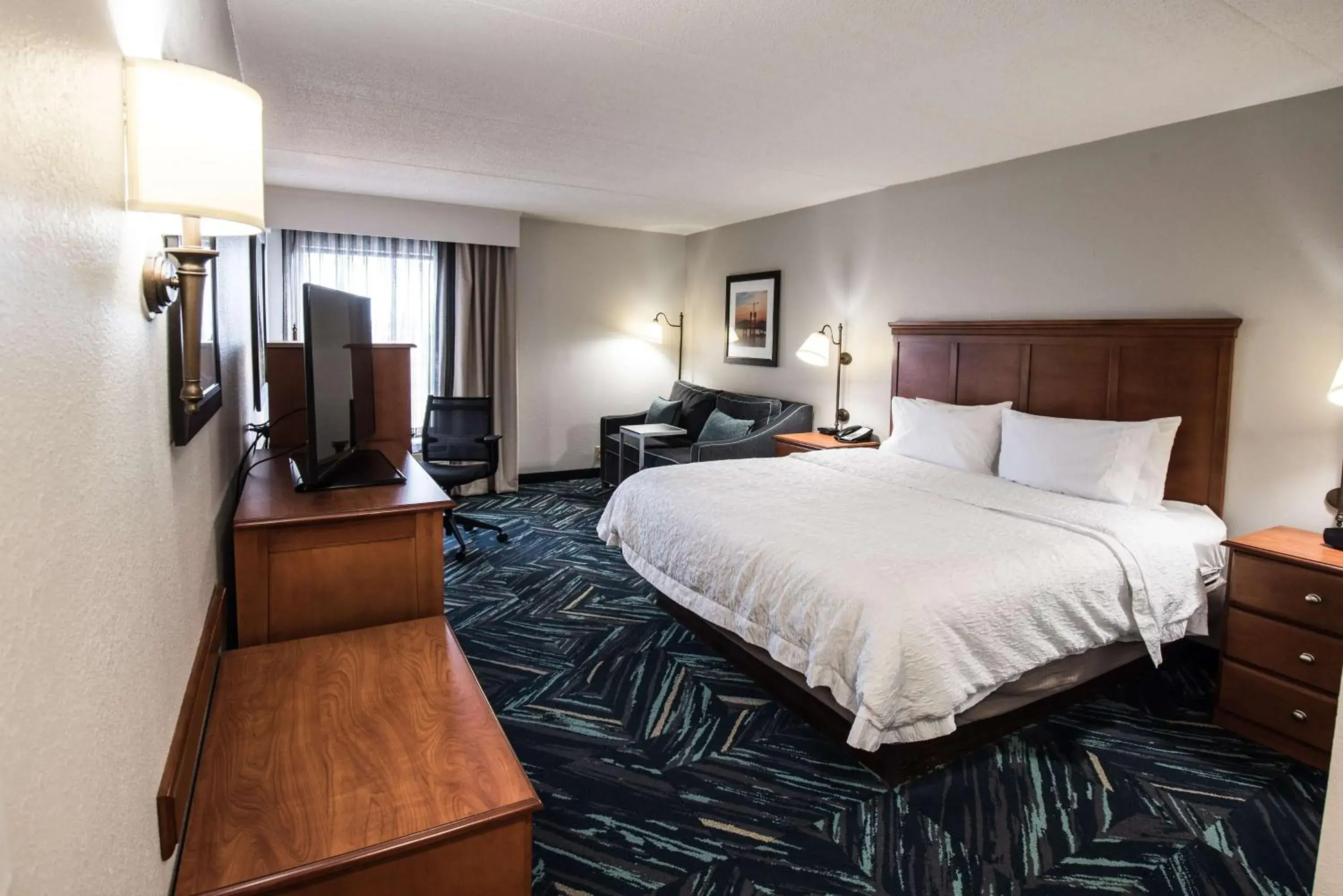 Bed in Hampton Inn Clarksville Bed in Hampton Inn Clarksville