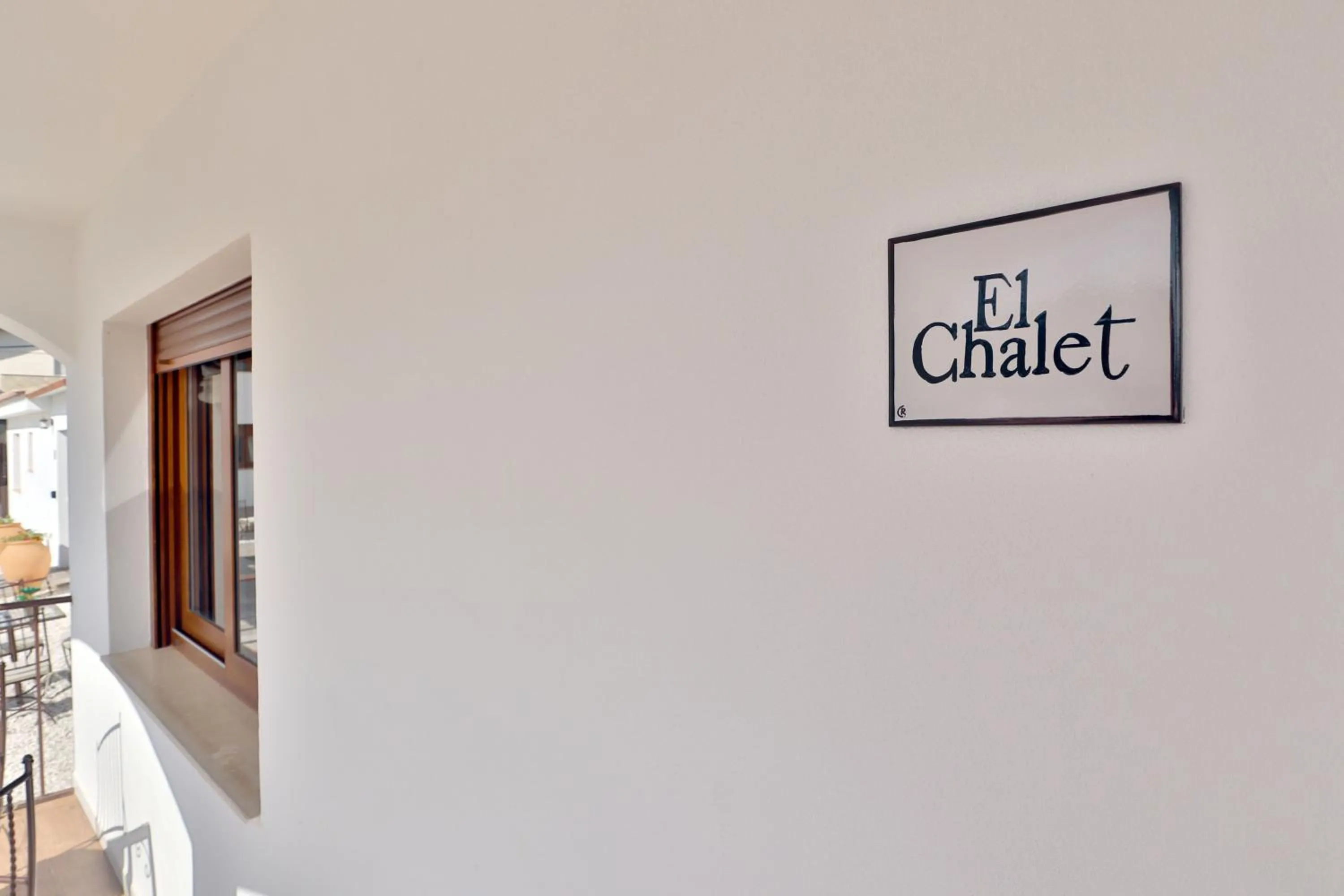 Logo/Certificate/Sign in Hacienda El Brillante