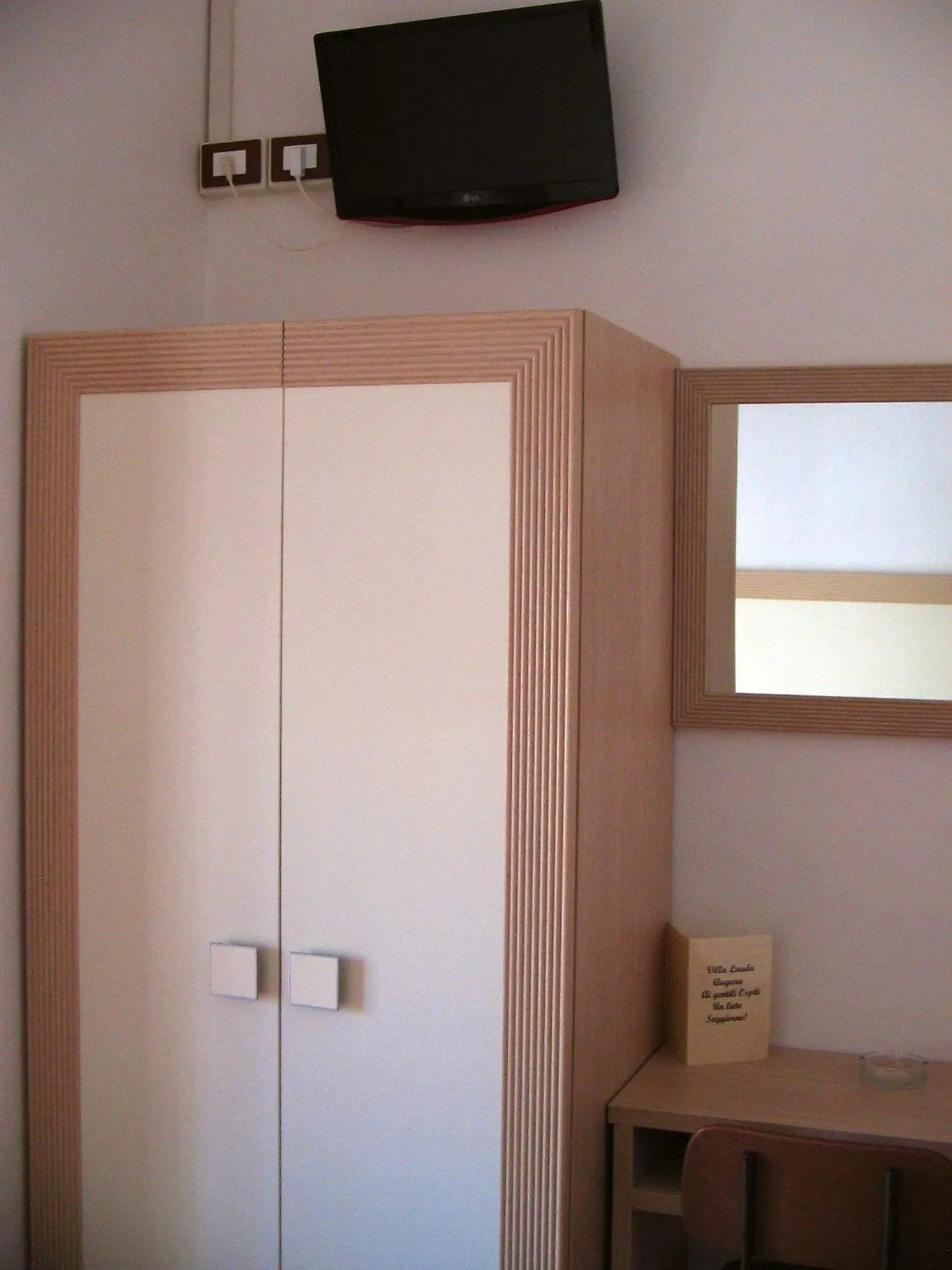 Decorative detail in Villa Lauda B&B