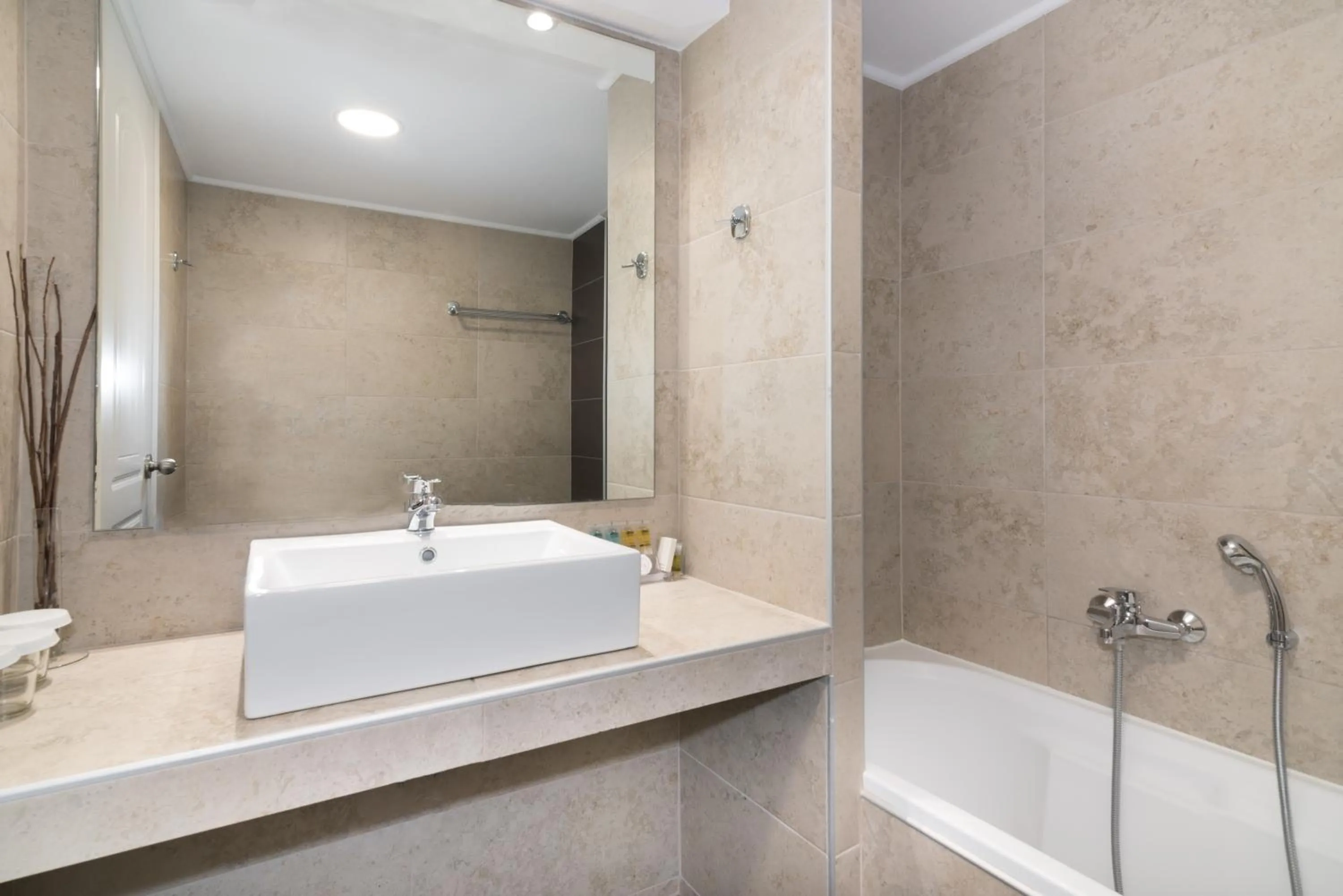 Bathroom in Hotel Varres