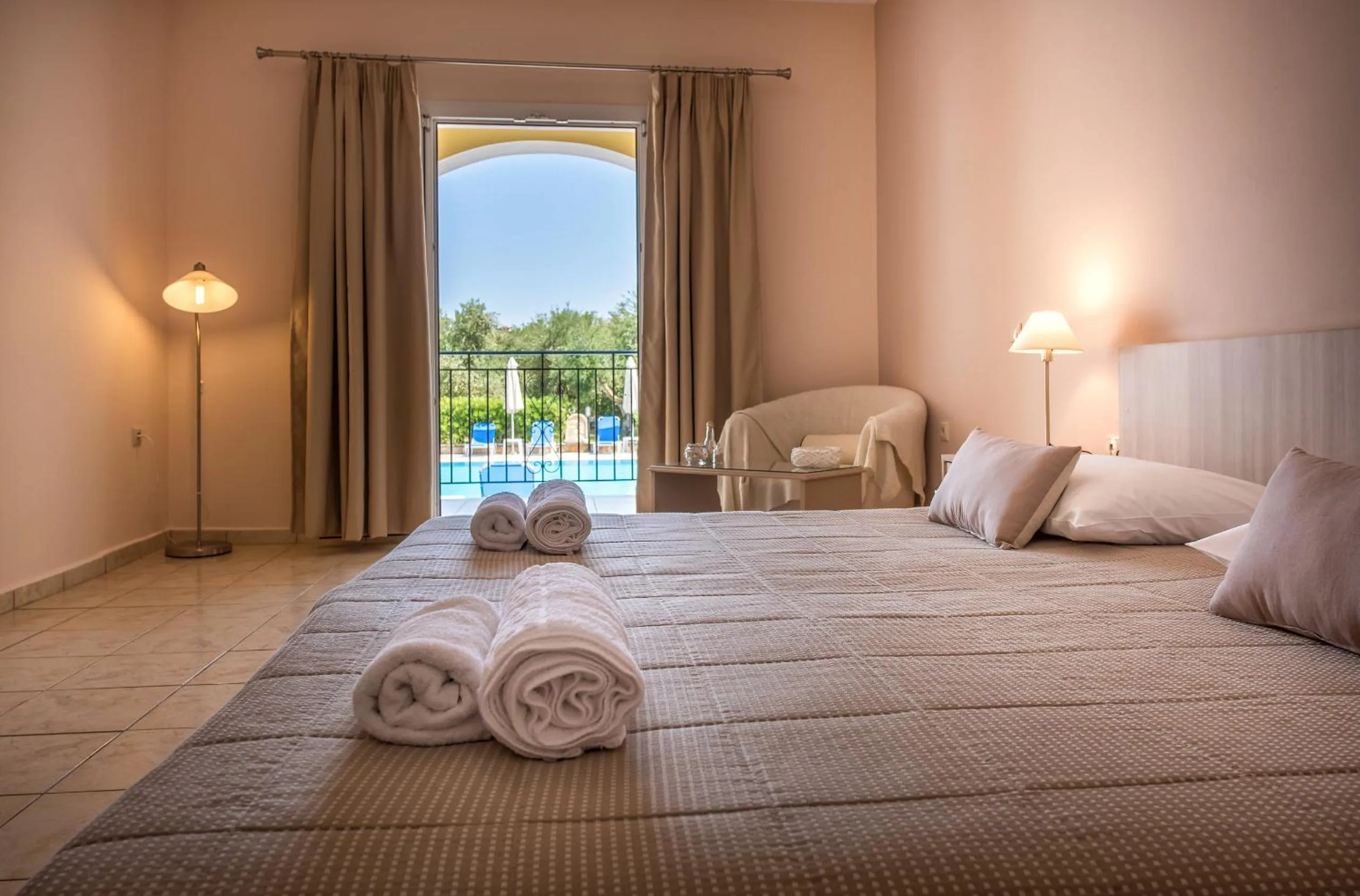 Photo of the whole room, Bed in Hotel Varres