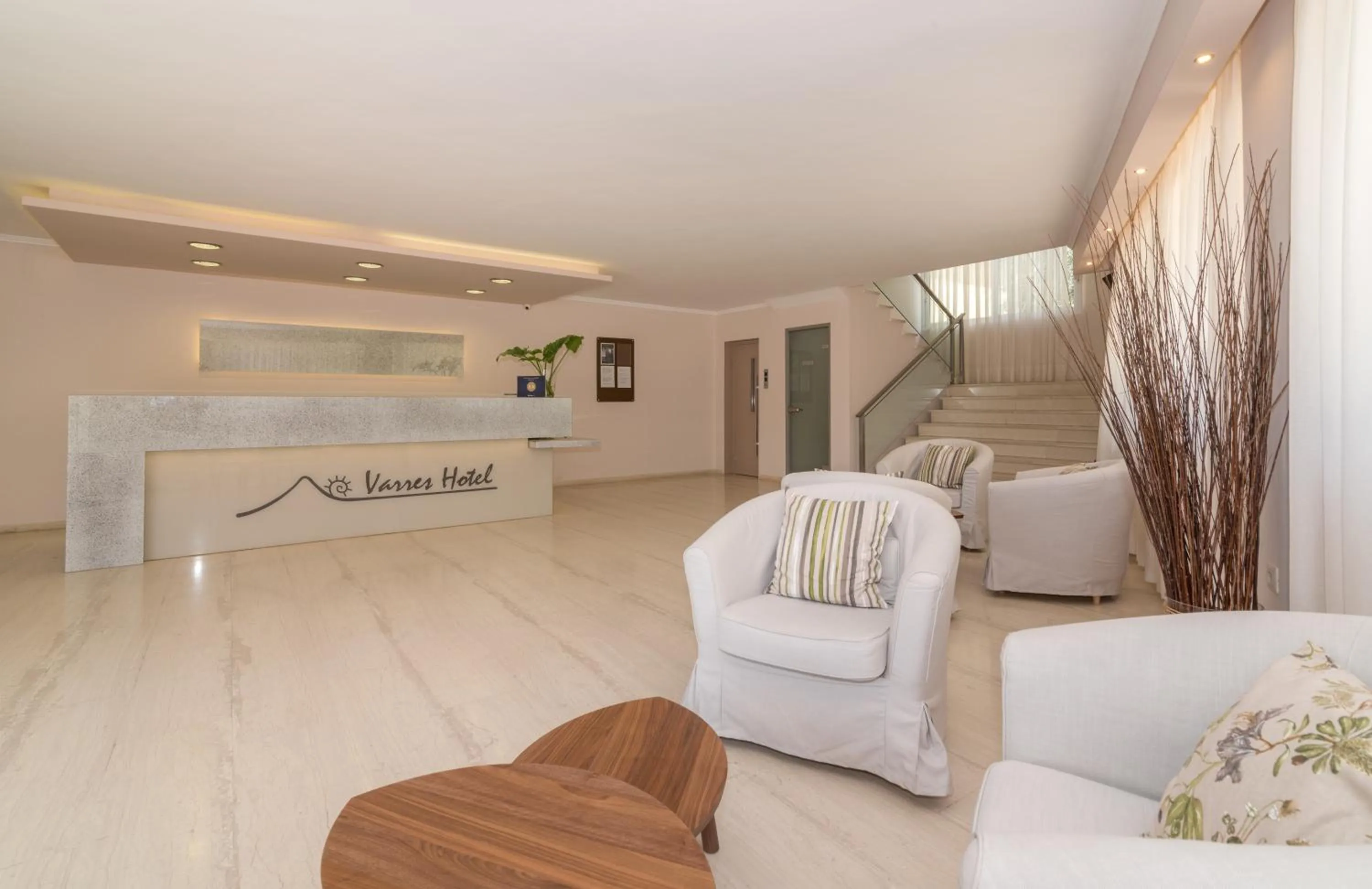 Lobby or reception in Hotel Varres