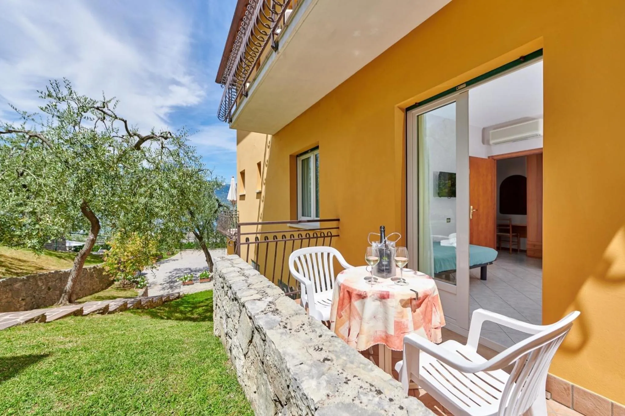 Balcony/Terrace in Albergo Del Garda