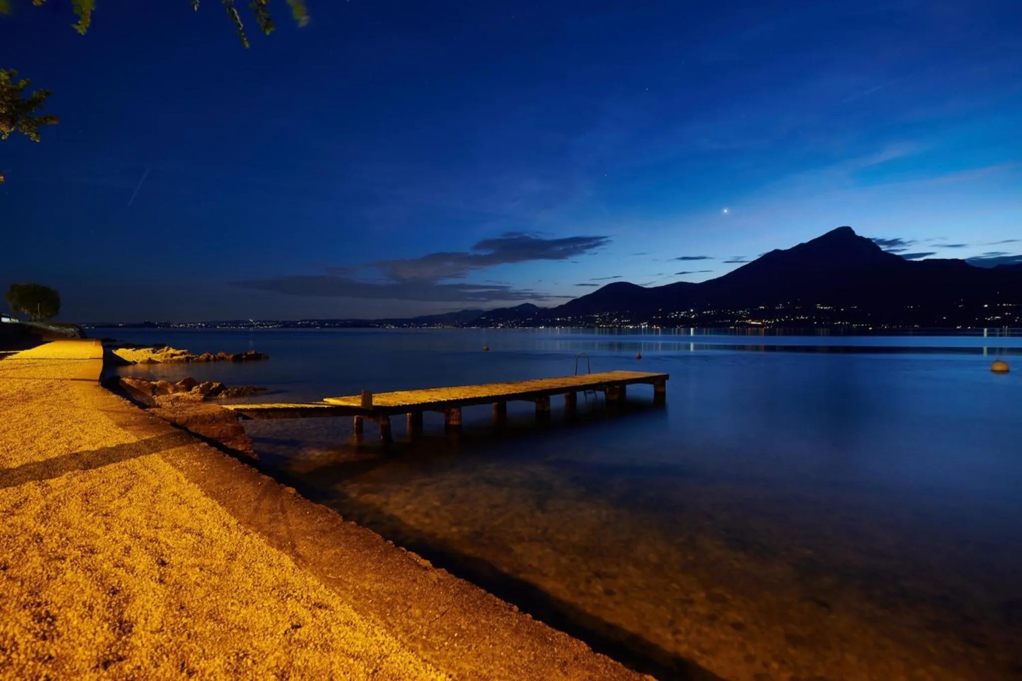 Night in Albergo Del Garda