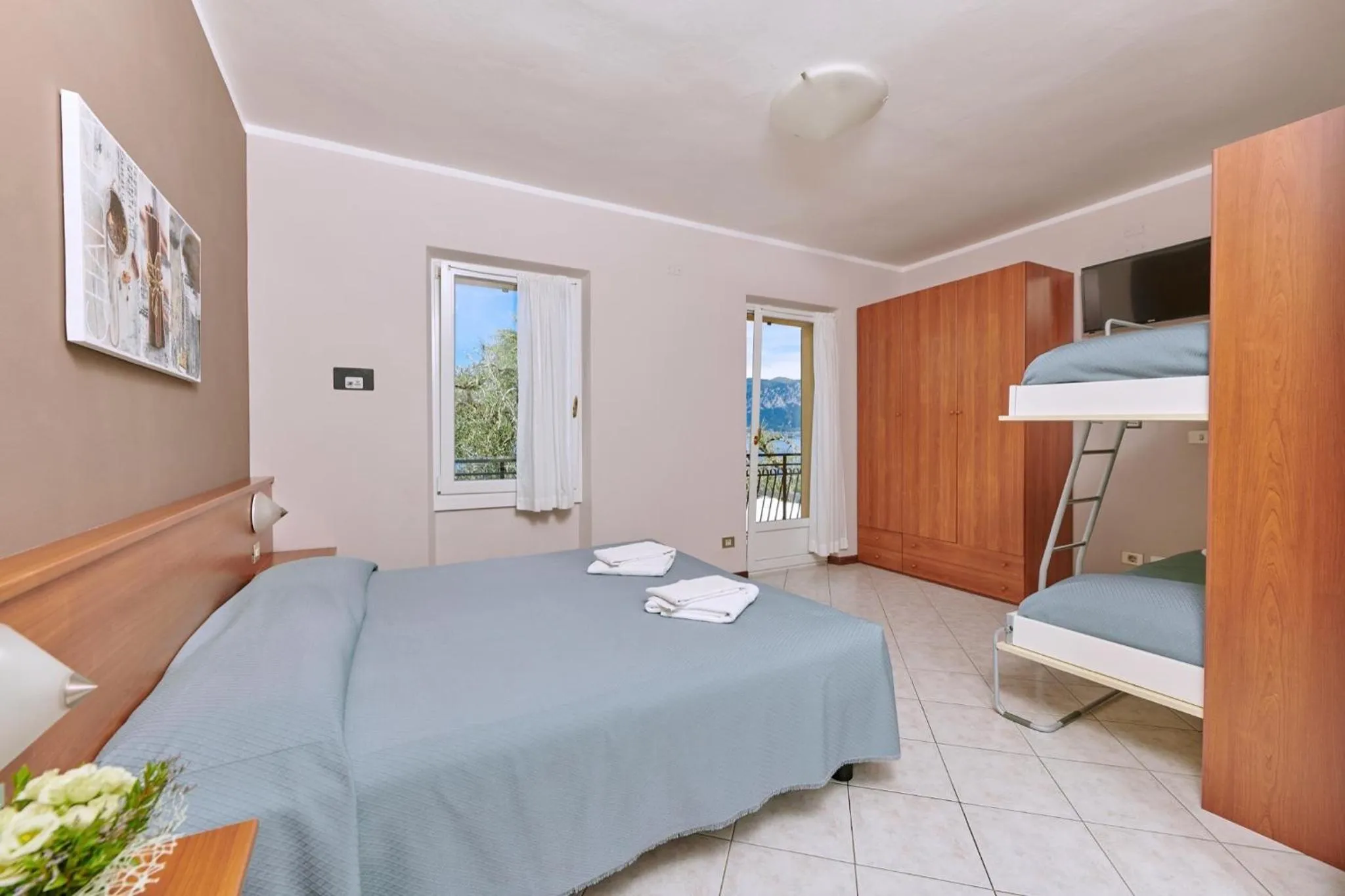 Photo of the whole room, Bed in Albergo Del Garda