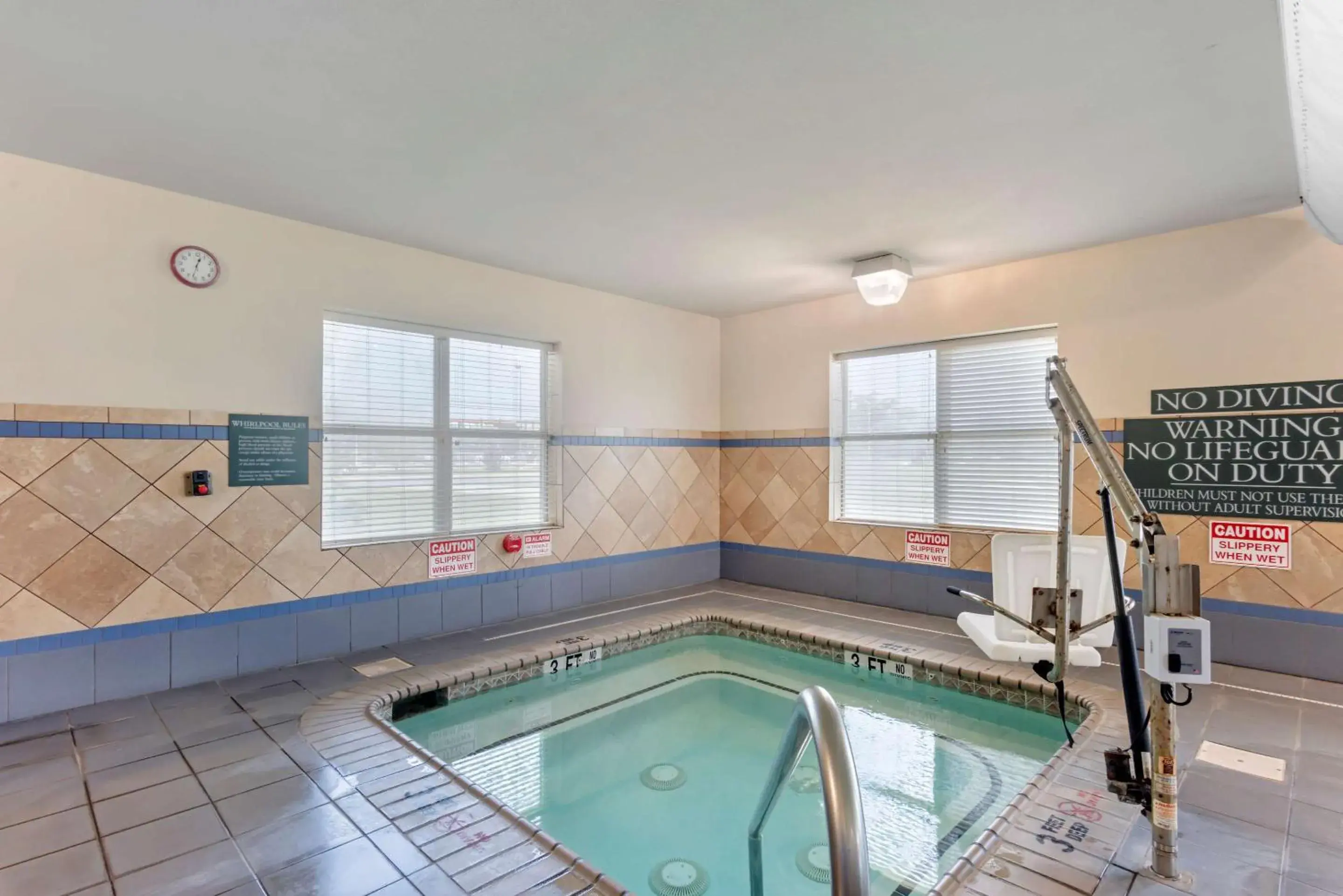 Spa and wellness centre/facilities in Comfort Inn & Suites Dover near Speedway Spa and wellness centre/facilities in Comfort Inn & Suites Dover near Speedway