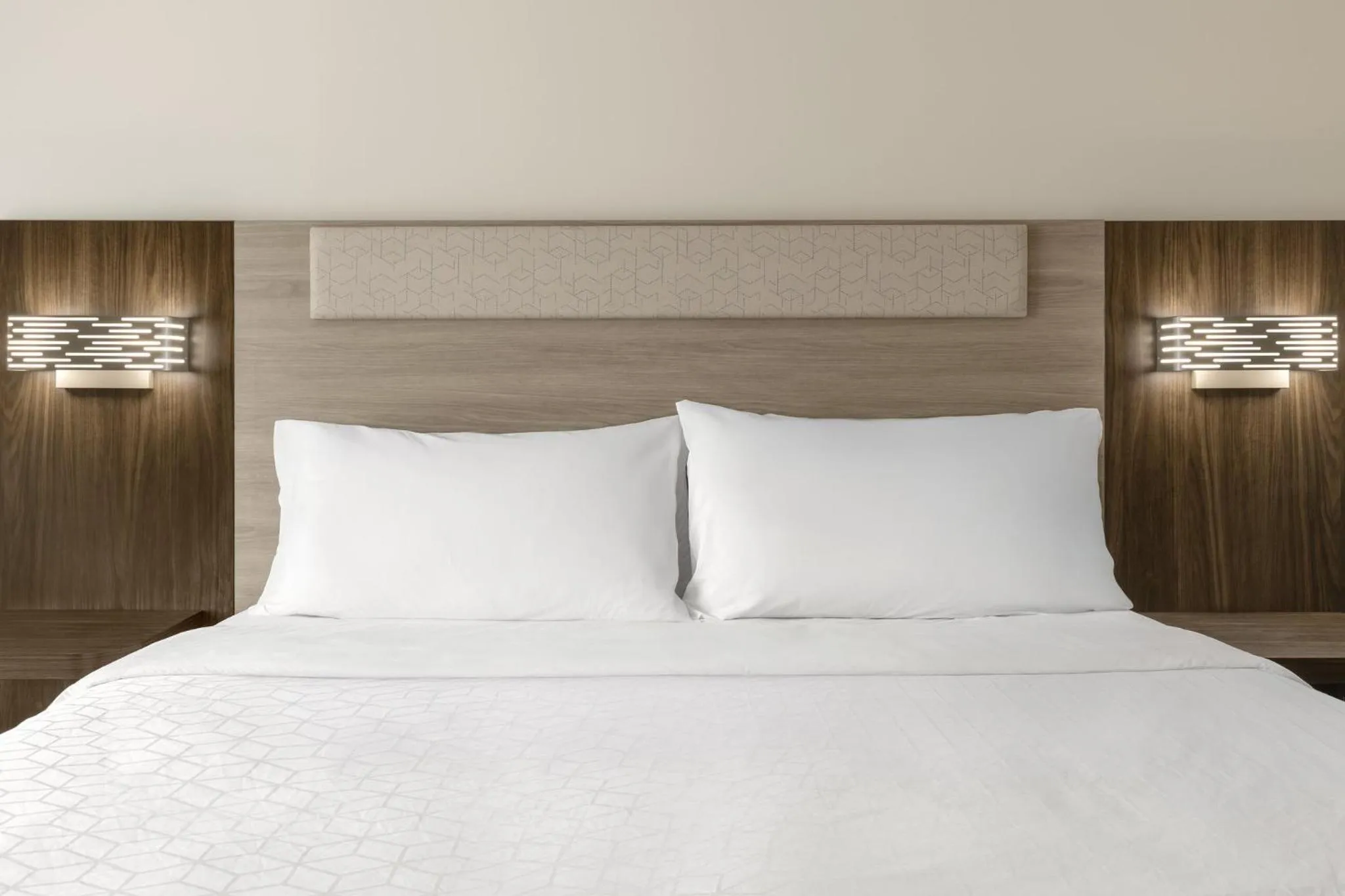 Photo of the whole room, Bed in Holiday Inn Express Hotel & Suites Brockville by IHG