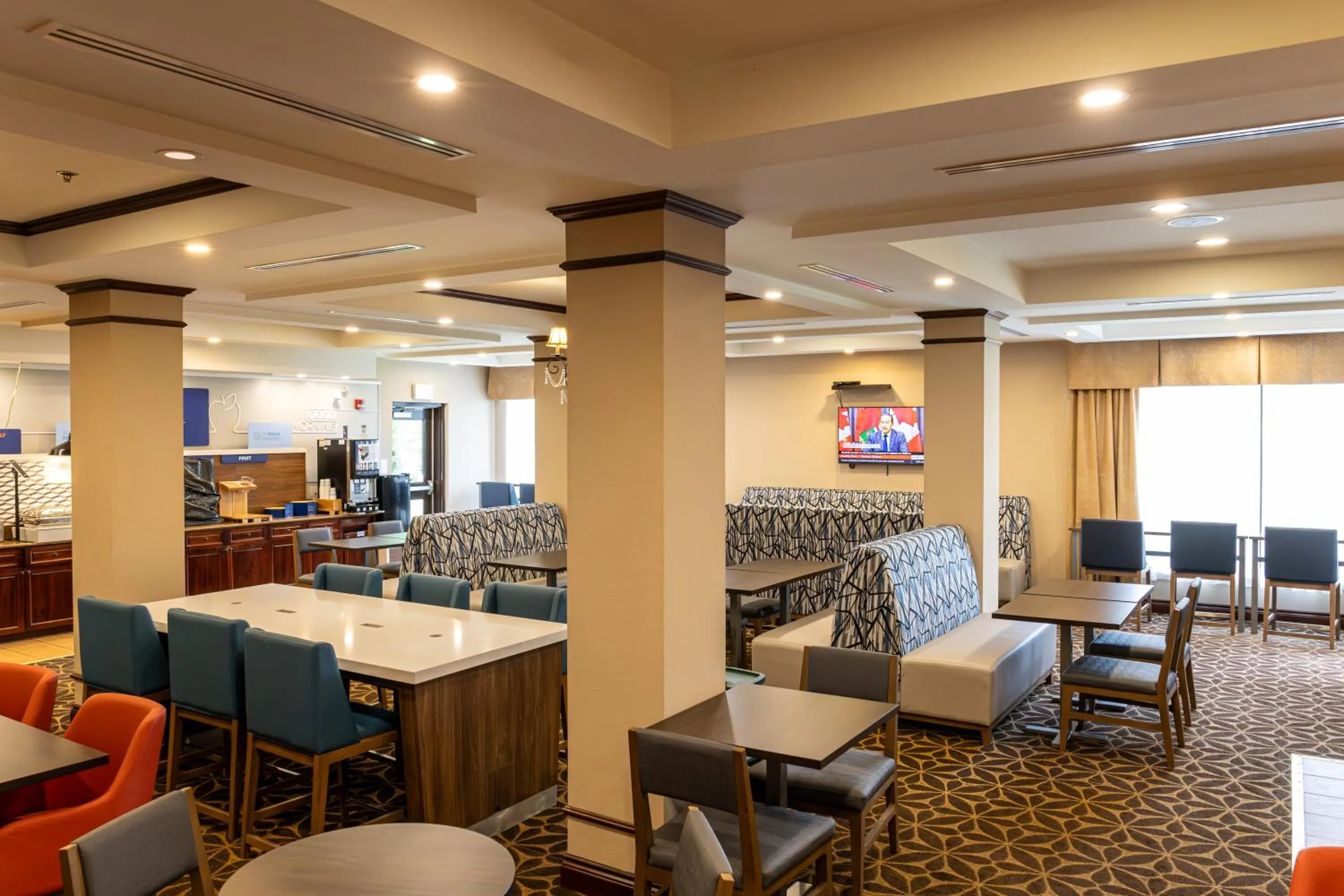 Breakfast in Holiday Inn Express Hotel & Suites Brockville by IHG