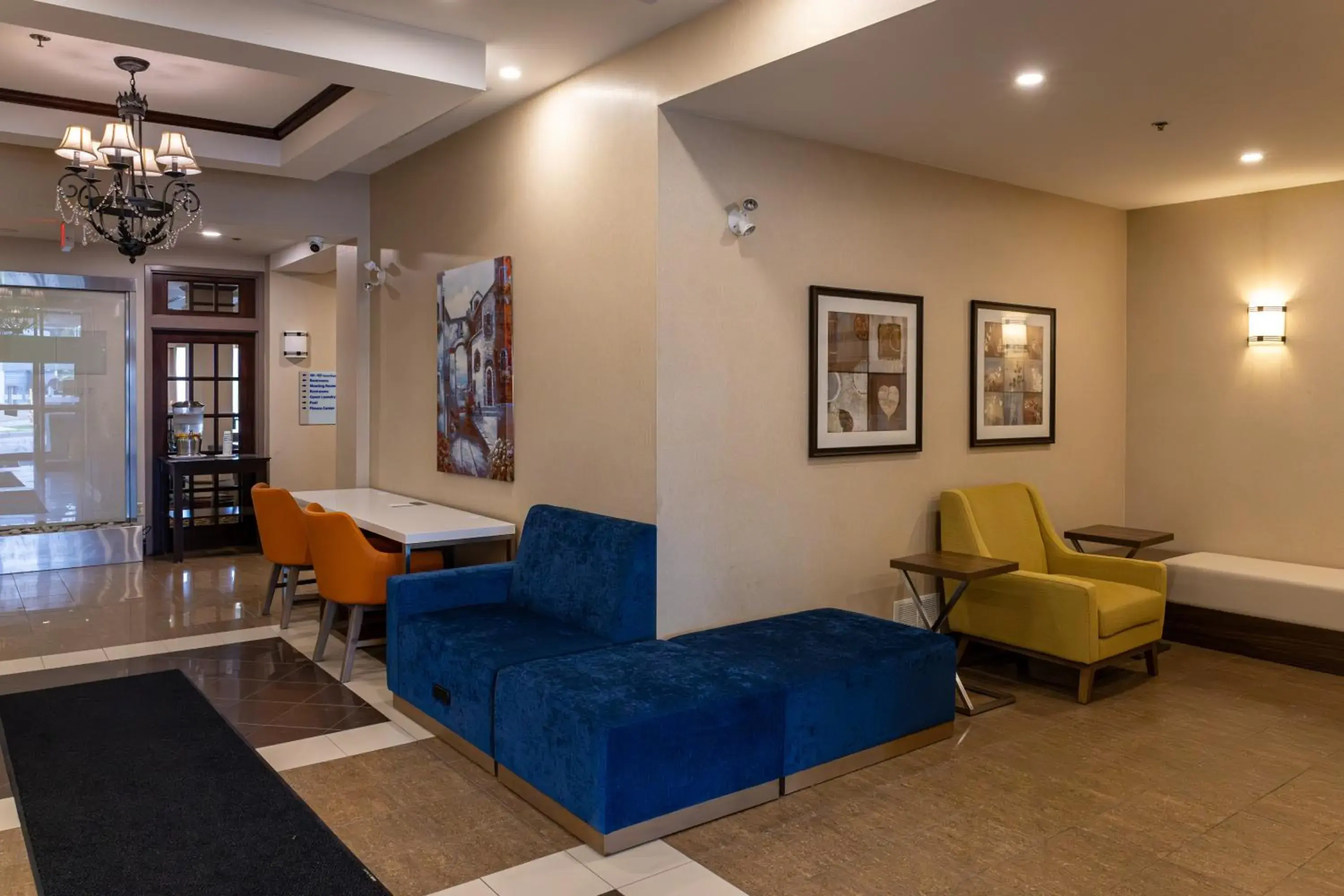 Lobby or reception in Holiday Inn Express Hotel & Suites Brockville by IHG Lobby or reception in Holiday Inn Express Hotel & Suites Brockville by IHG