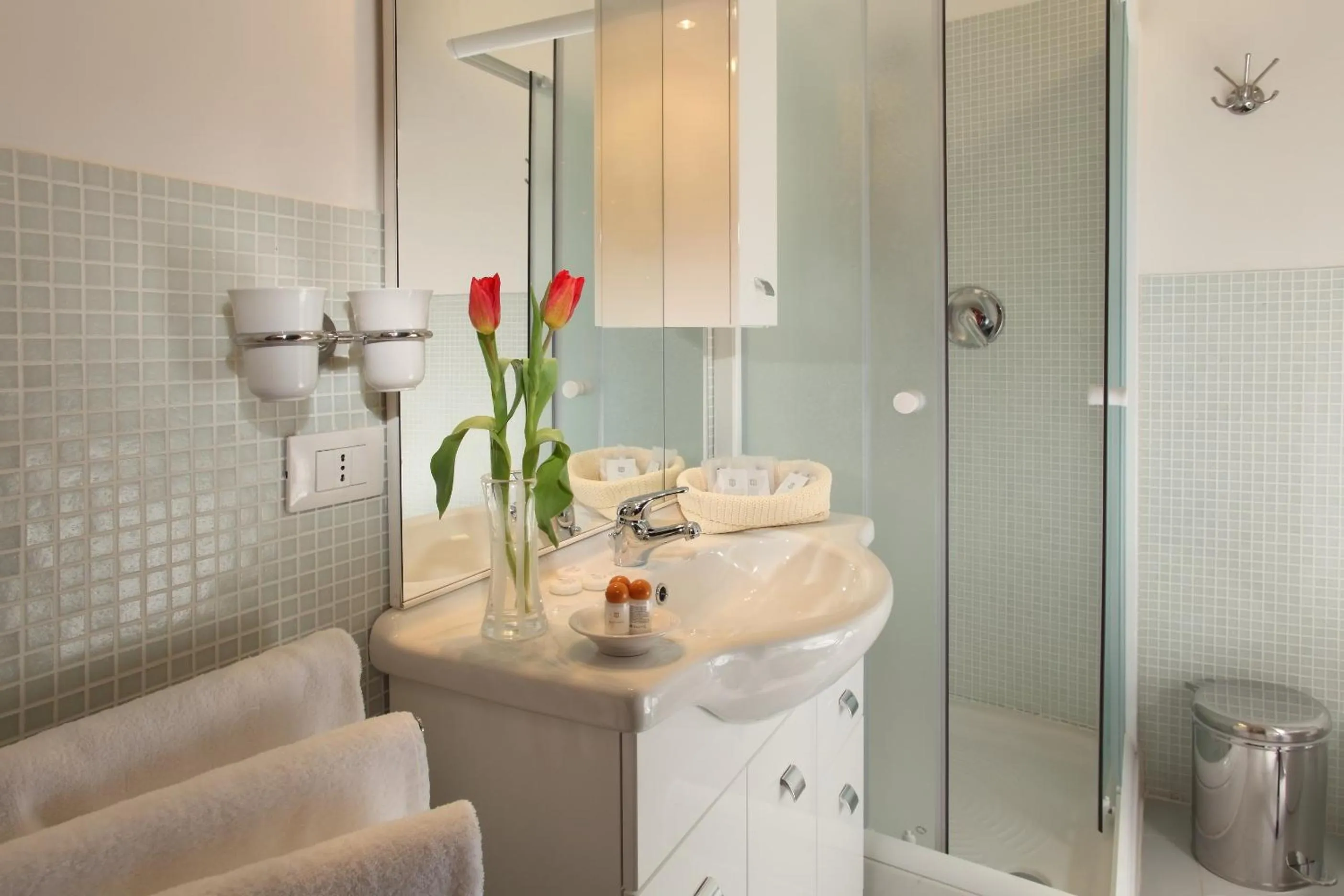 Bathroom in Roma Central Guest House