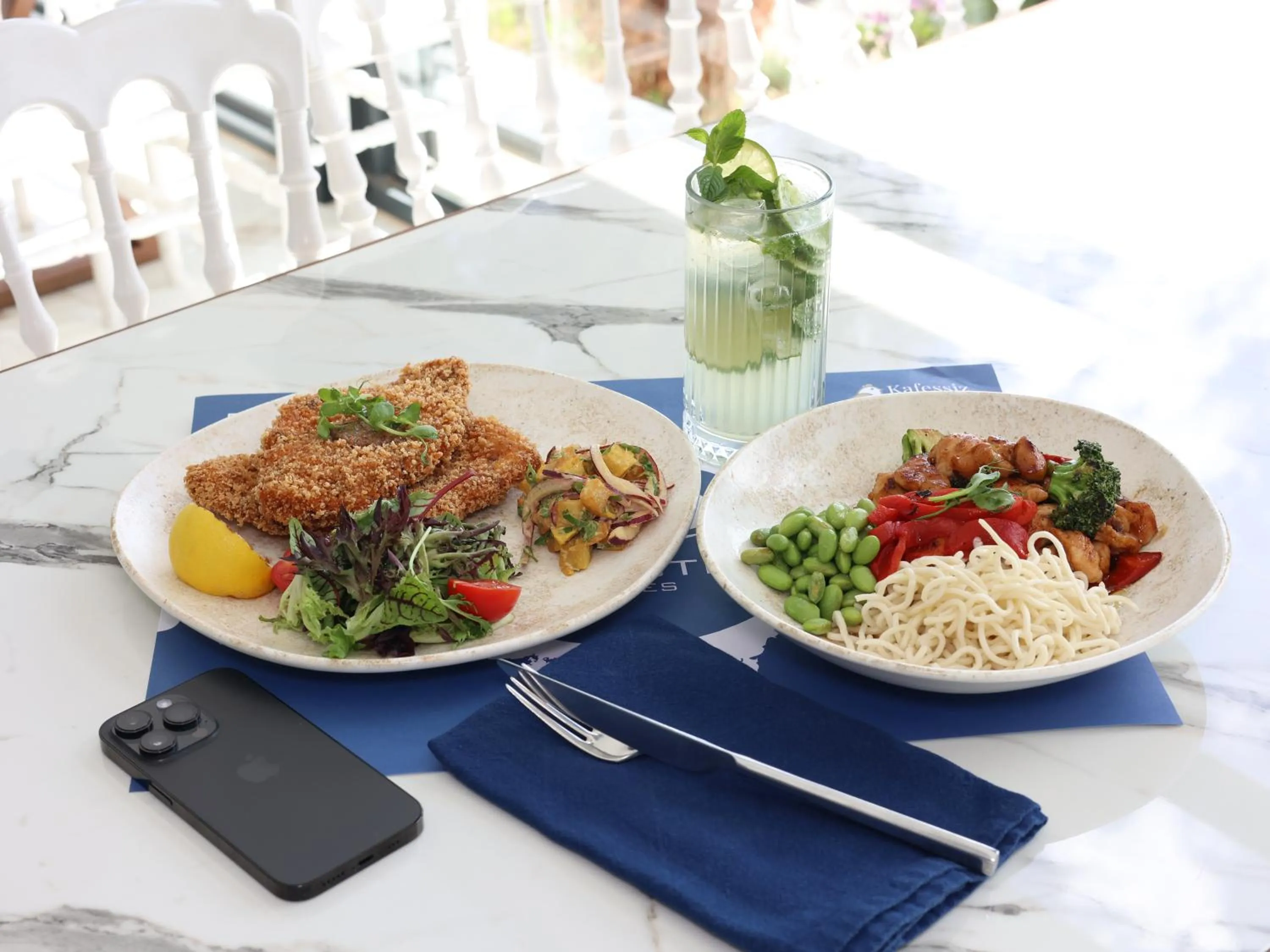 Food and drinks in Vira Otel Suites