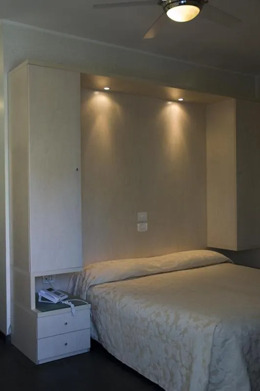 Bed in Hotel La Perla