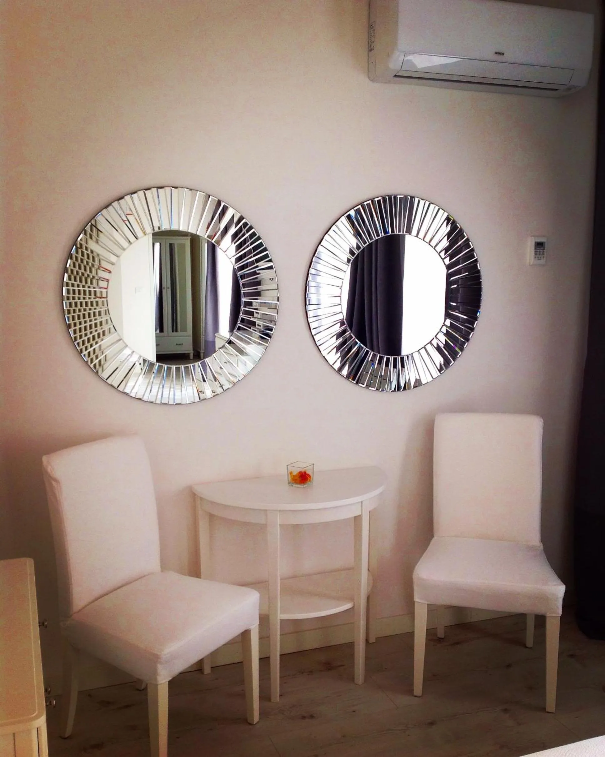 Bedroom in Hotel La Perla