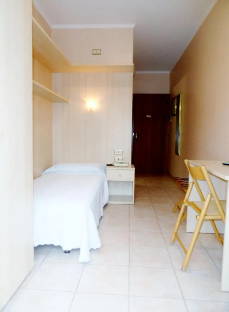 Bedroom, Bed in Hotel La Perla