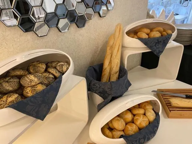 Breakfast in Hotel La Perla