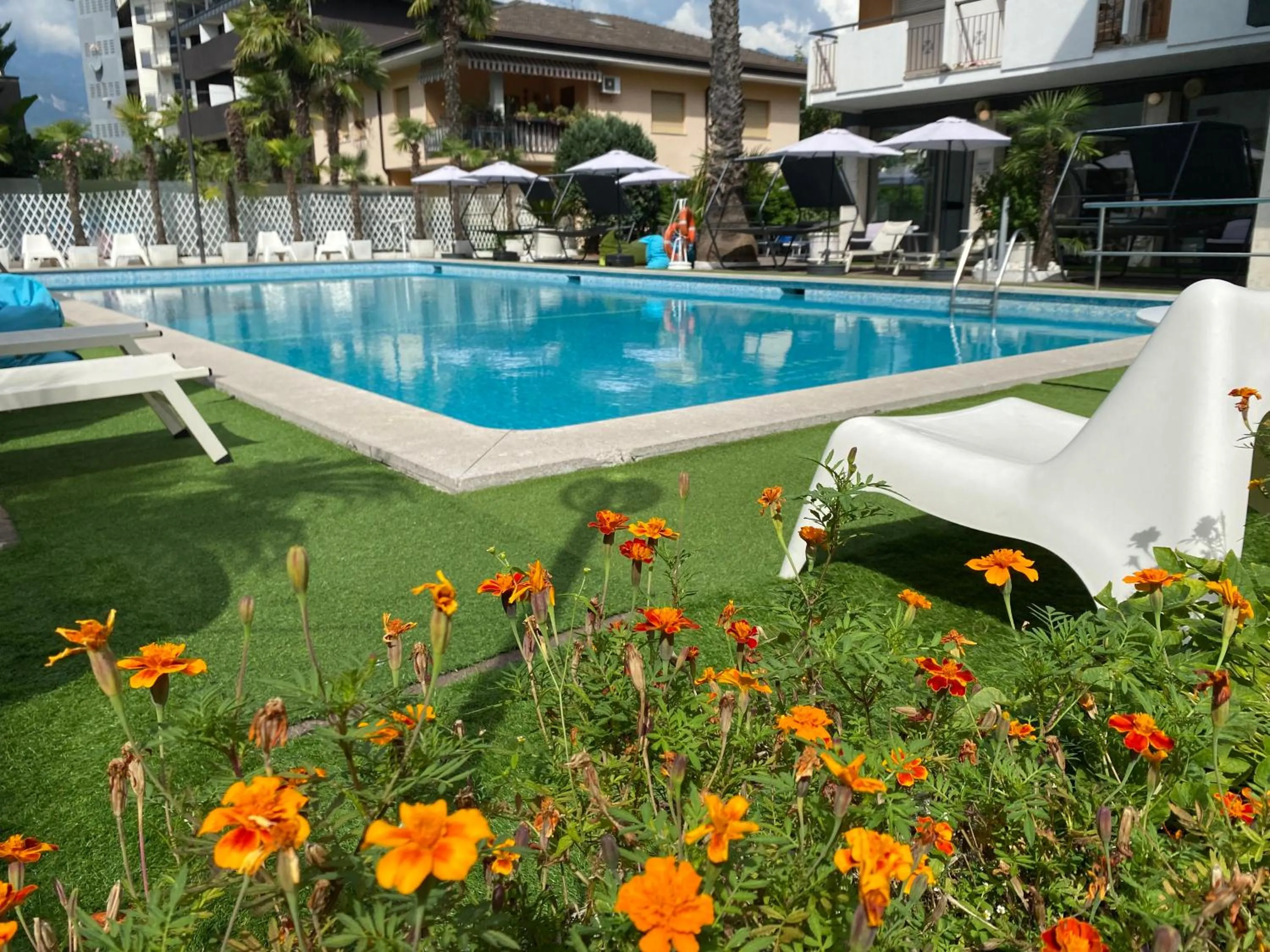 Swimming pool in Hotel La Perla