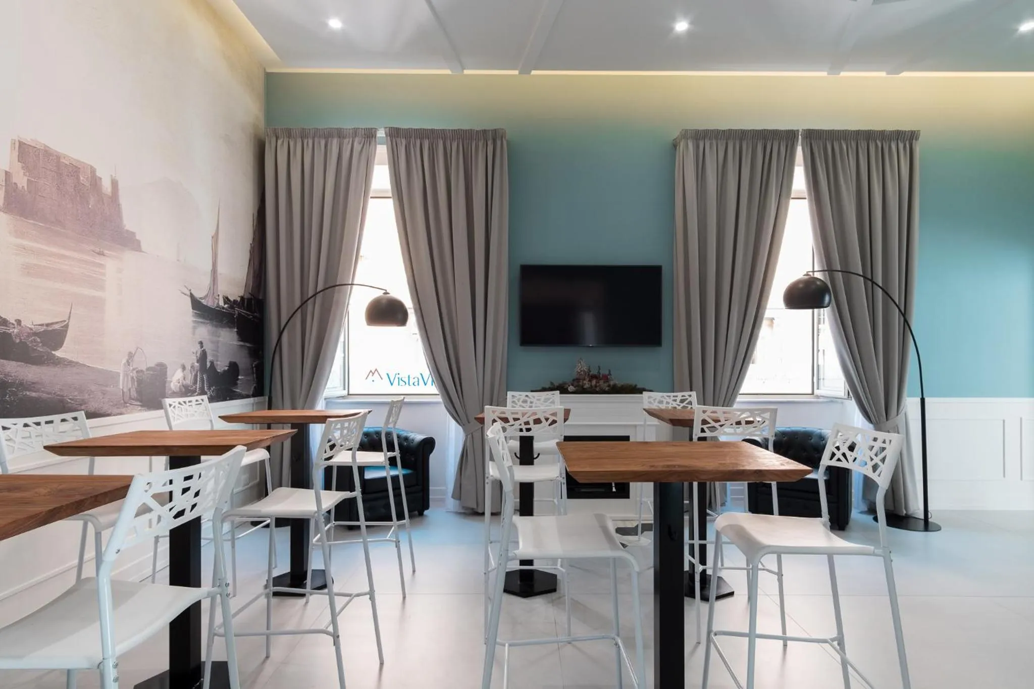 Communal lounge/ TV room in VistaViva B&B